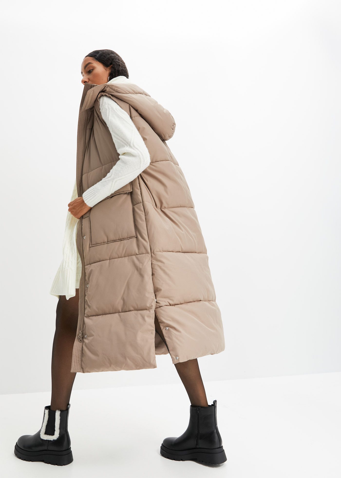 bonprix Steppweste mit abnehmbarer Kapuze, Reißverschluss und Druckknöpfen günstig online kaufen