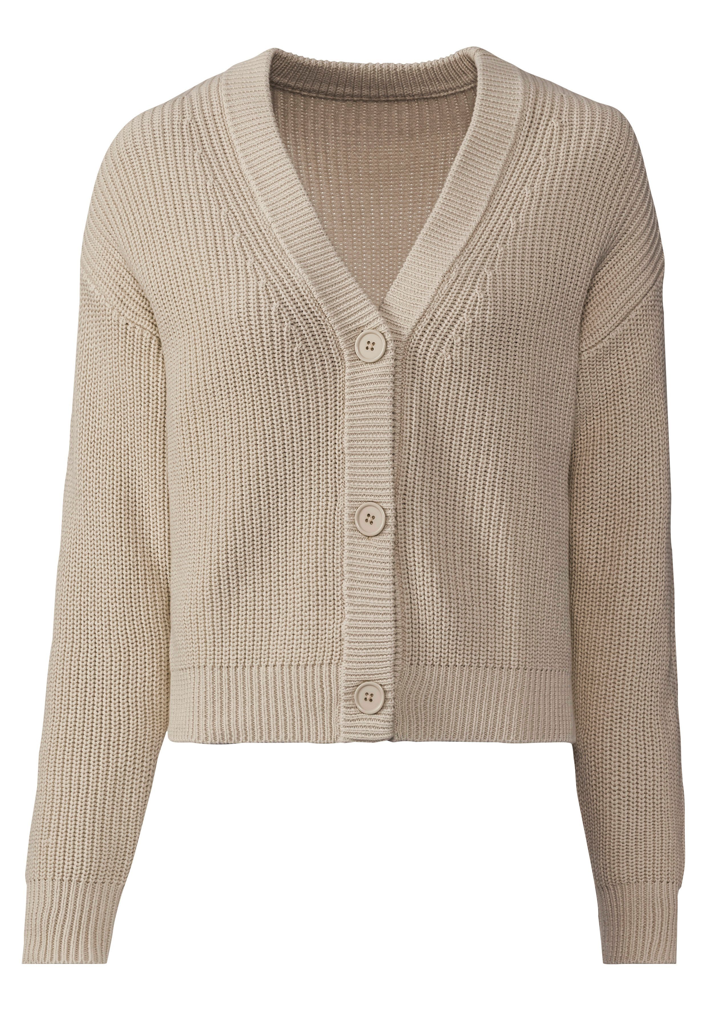 LASCANA Strickjacke mit V-Neck. € 27,99