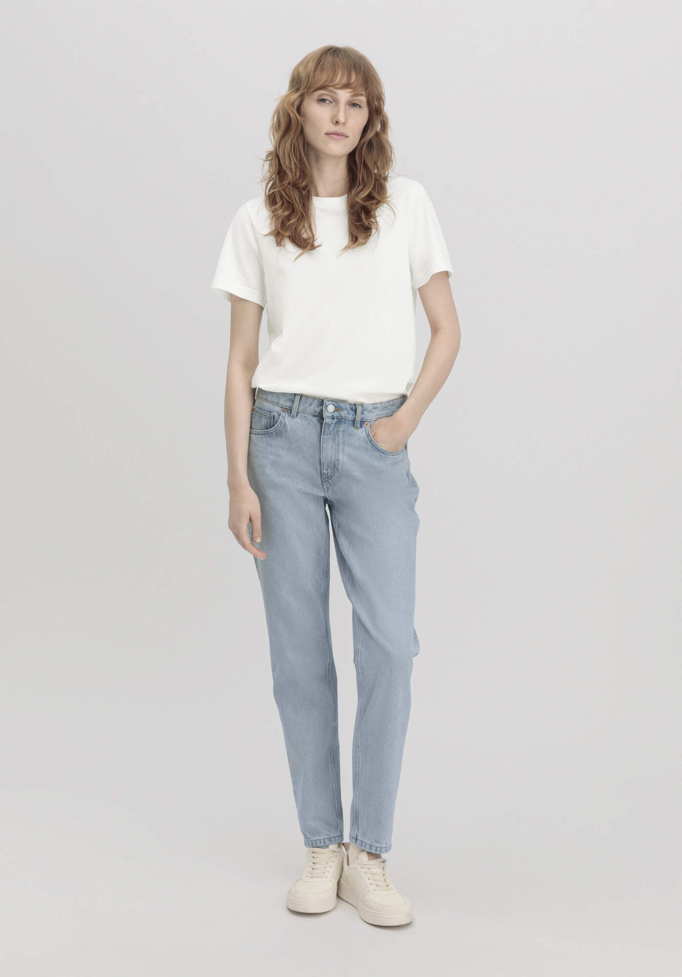 Hessnatur 5-Pocket-Jeans HANNA High Rise Mom aus reinem Bio-Denim (1-tlg) günstig online kaufen