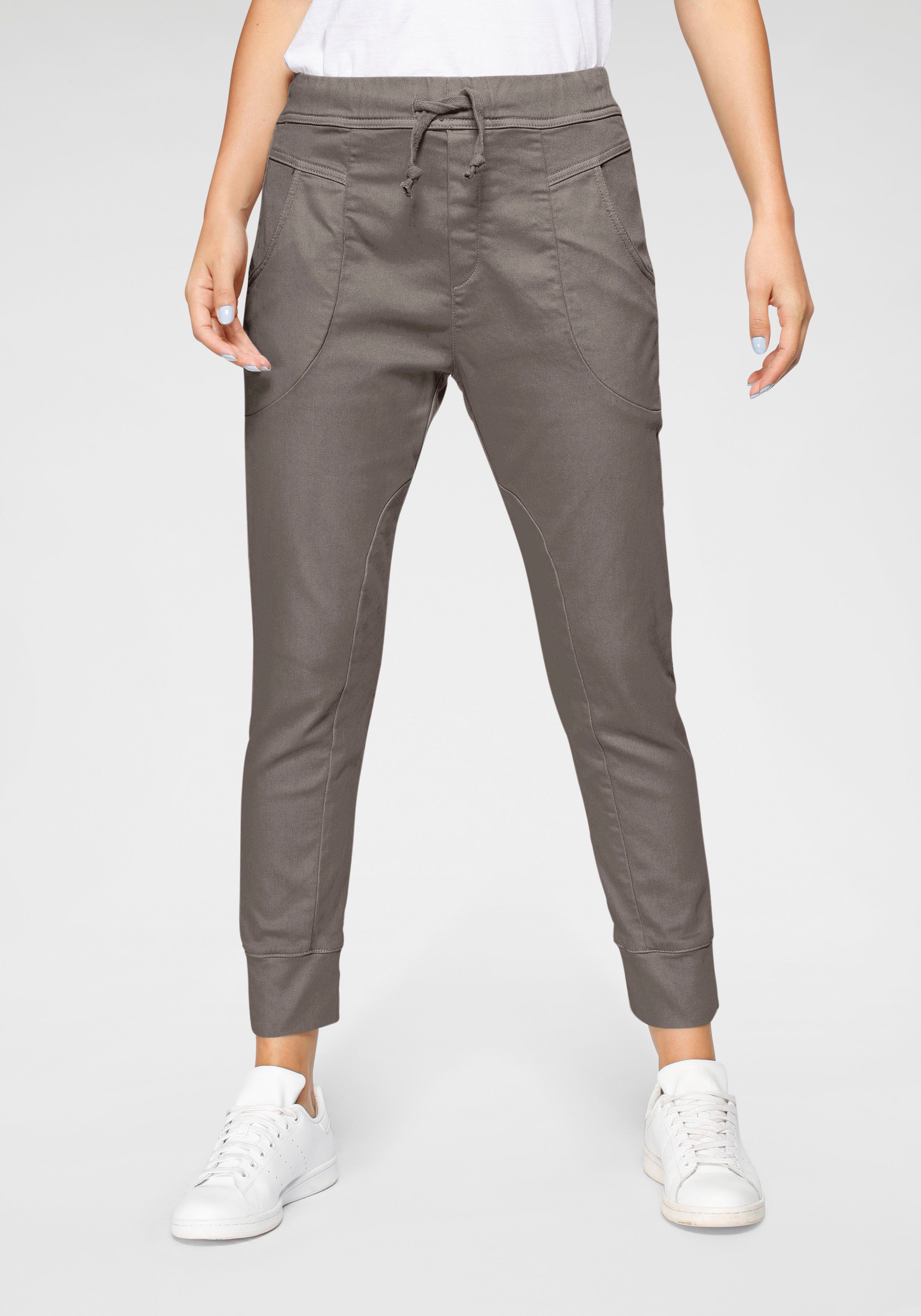 Please Jeans Jogger Pants P 51G Cropped-Form mit elastischem Bündchen