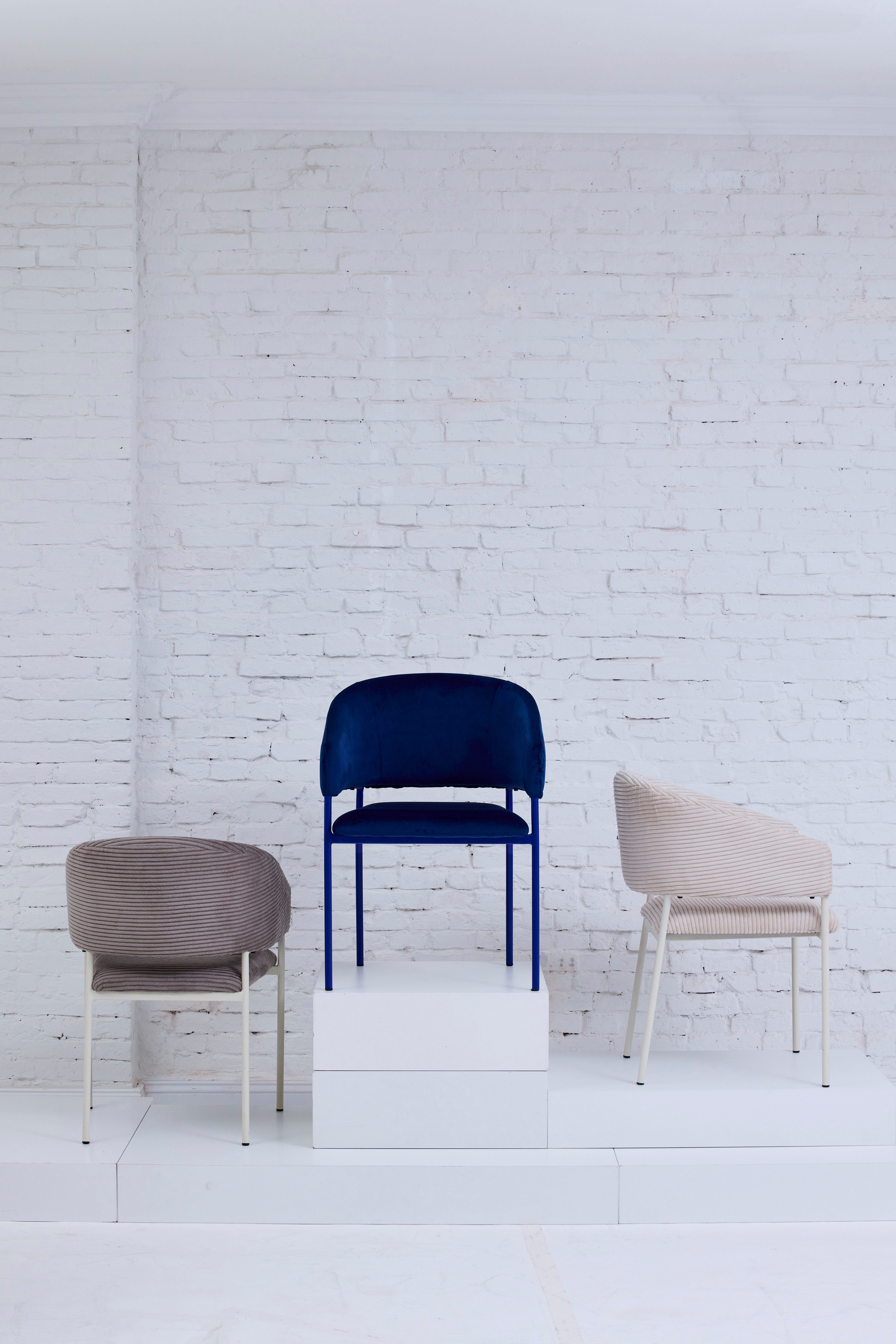 TOM TAILOR HOME Armlehnstuhl EMBRACE ARMCHAIR (Set, 2 St), Esszimmerstuhl, mit Armlehnen, 4-Fußgestell, Rückenausschnitt