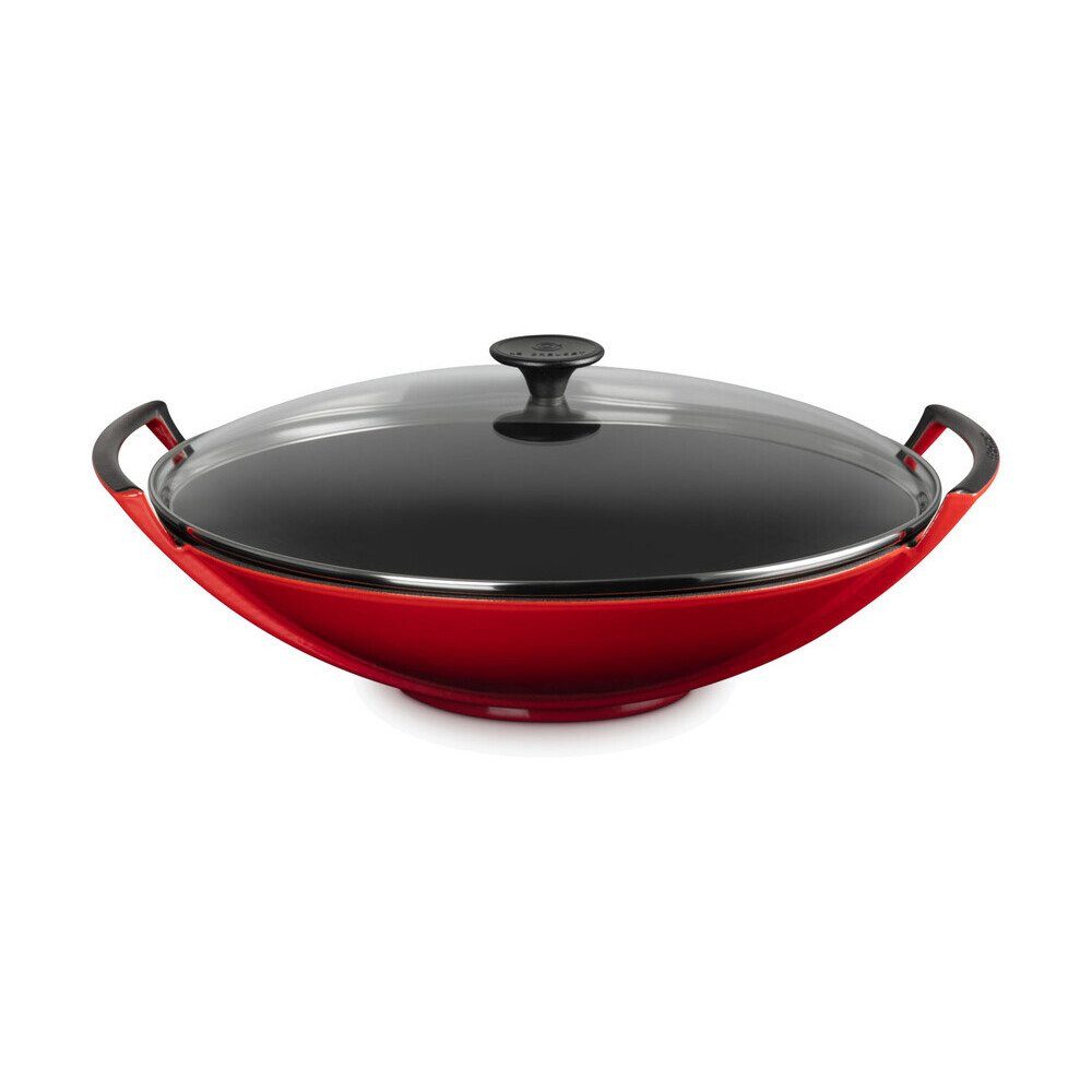 LE CREUSET Wok Wok mit Glasdeckel 36 cm Kirschrot, Wokpfanne Gusseisen mit Glasdeckel, Sichtkochen Ø36cm, Made in France