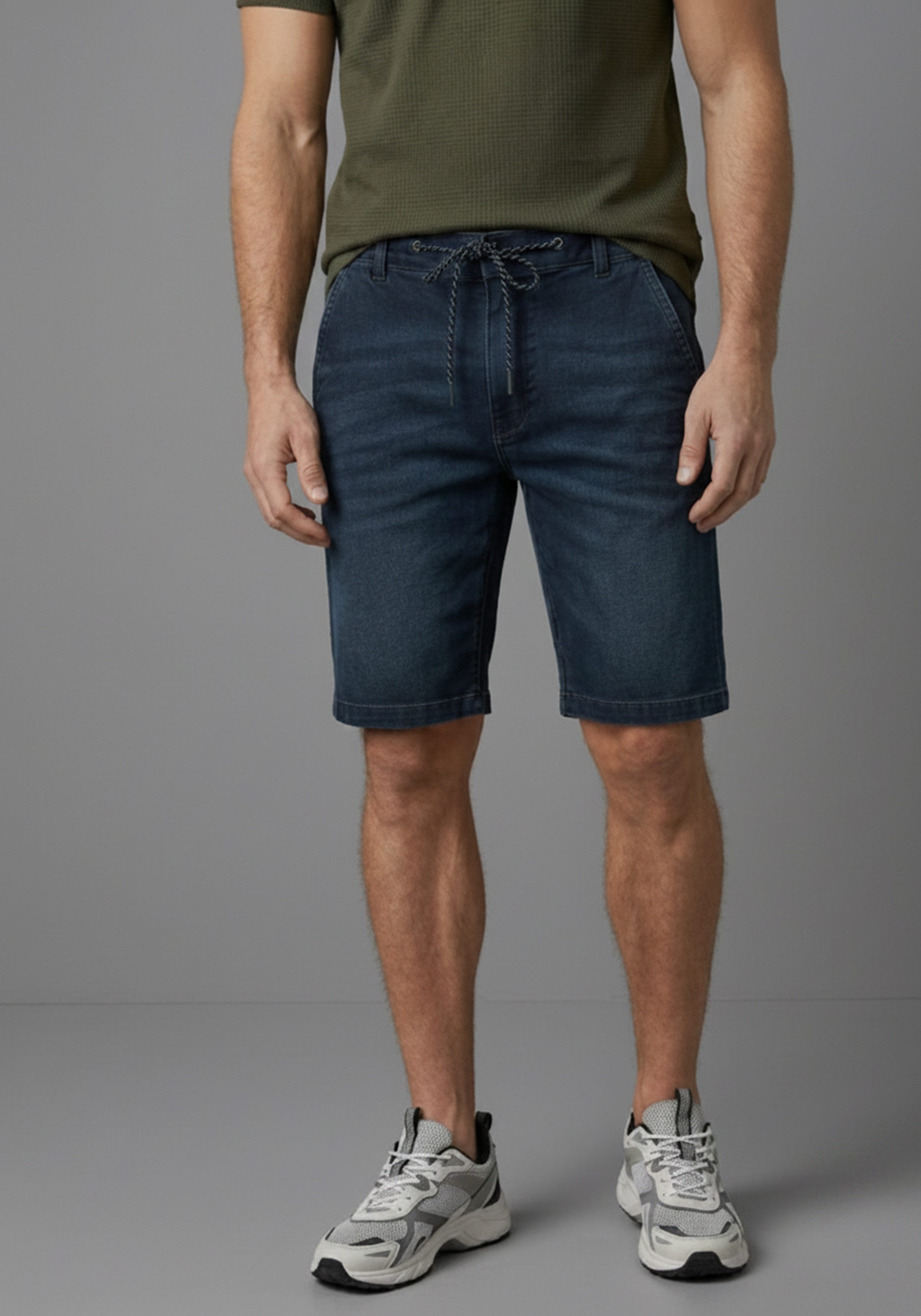 Arizona Jogg-Jeansbermudas Regular Fit, gerades Bein, niedrige Leibhöhe, mit Kordelzug