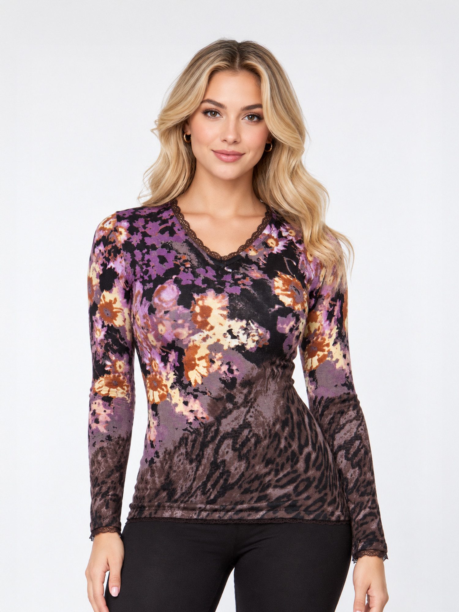 Passioni Strickpullover mit einem malerischen Blumen- und Tiermustermix