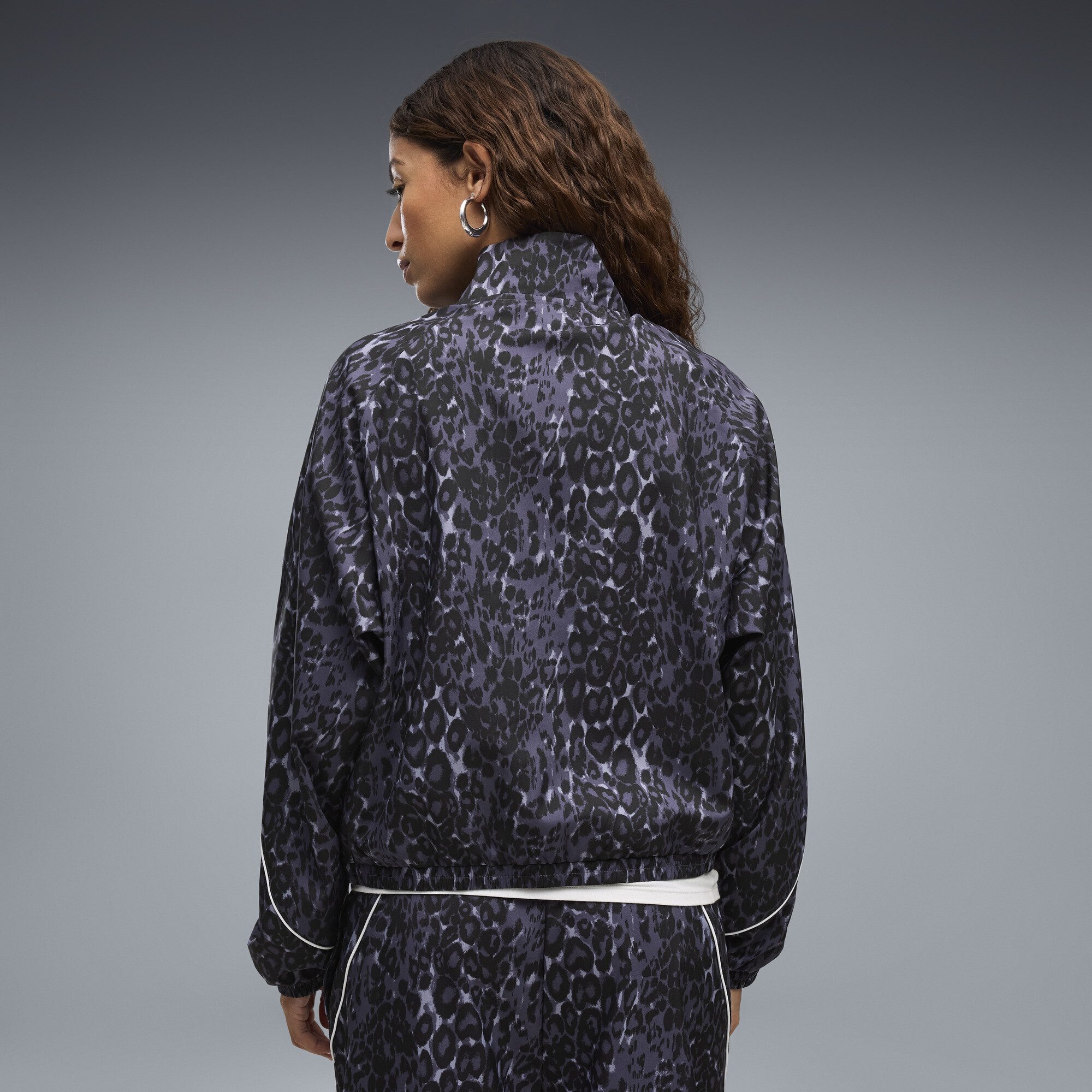 PUMA Trainingsjacke PUMA Sport Relaxed Animal Printed Full-Zip Jacke Damen
