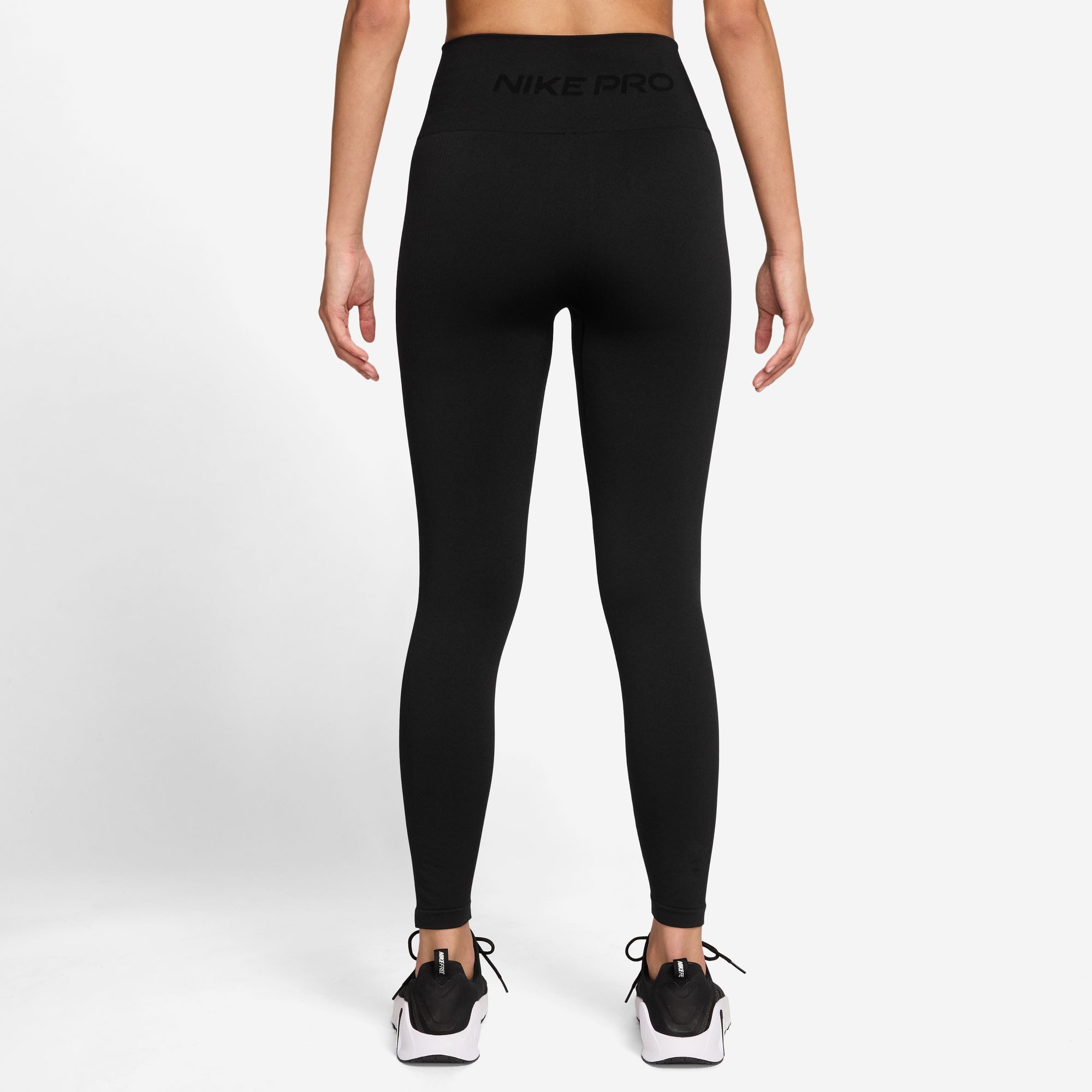 Nike Trainingstights W NP DF SMLS HR 7/8 TIGHT sportlicher Stil, schnell trocknend, atmungsaktiv