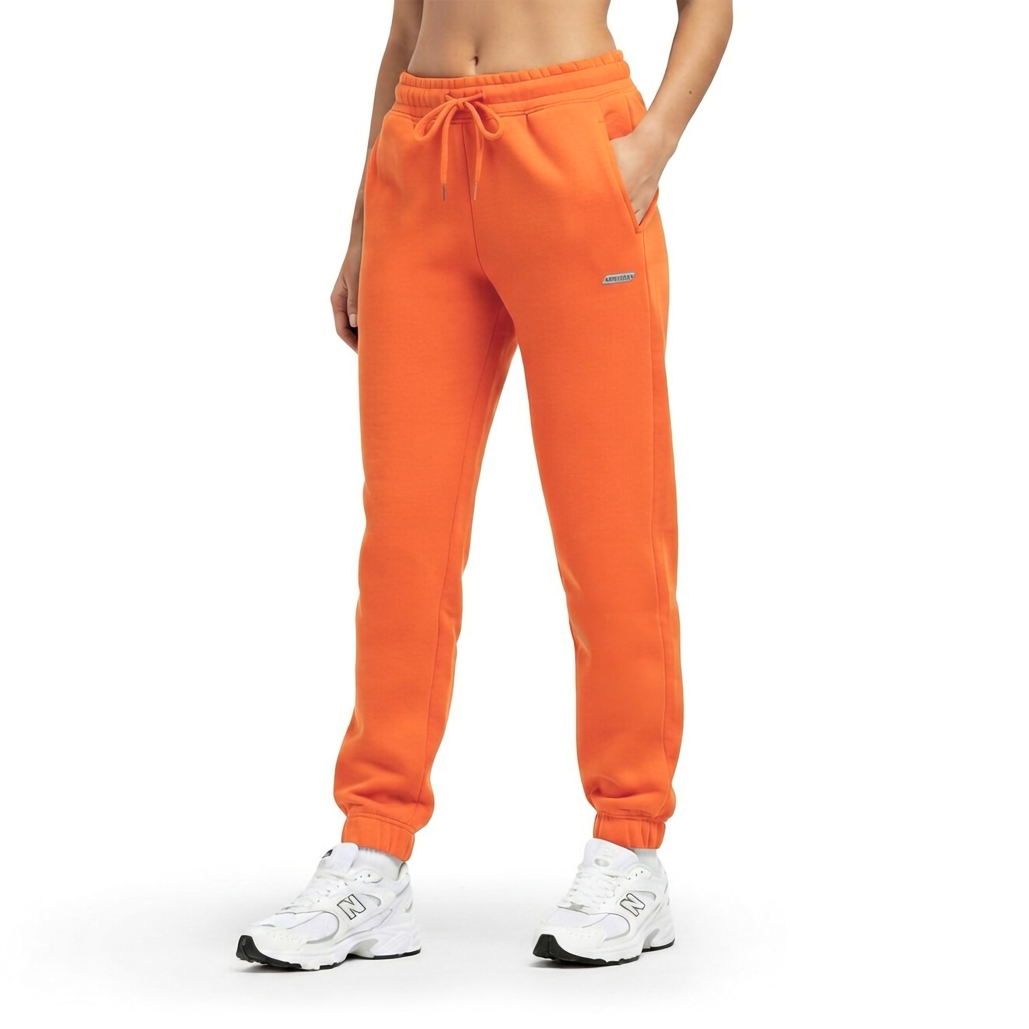 Smilodox Jogginghose Laurena, Regular Fit Sweathose mit Kordelzug am Bund, Metallabel angenehmes Material Bündchen an Beinabschlüssen Sport Alltag Fitness