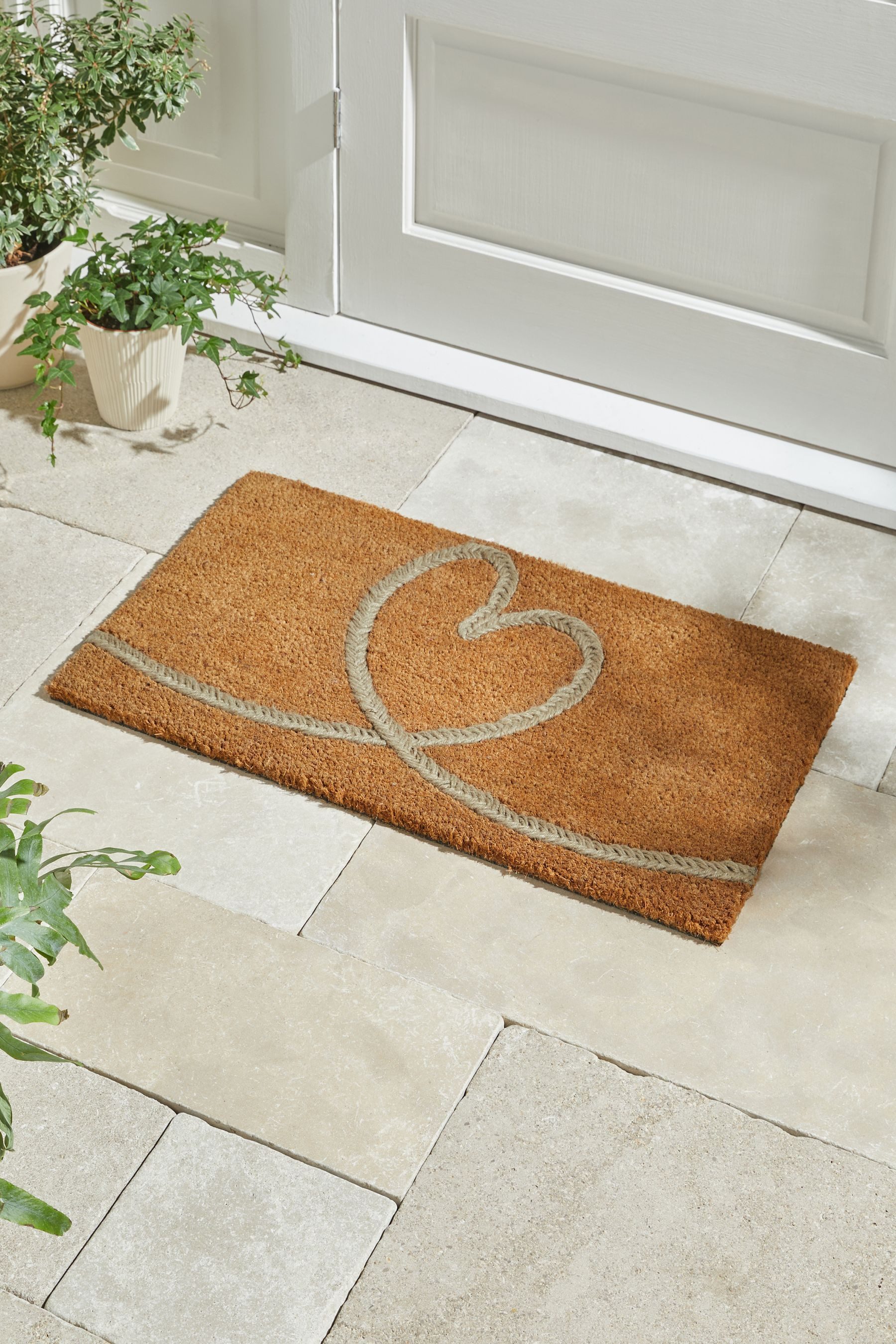 Next Fußmatte Türmatte mit geflochtenem Herzmotiv