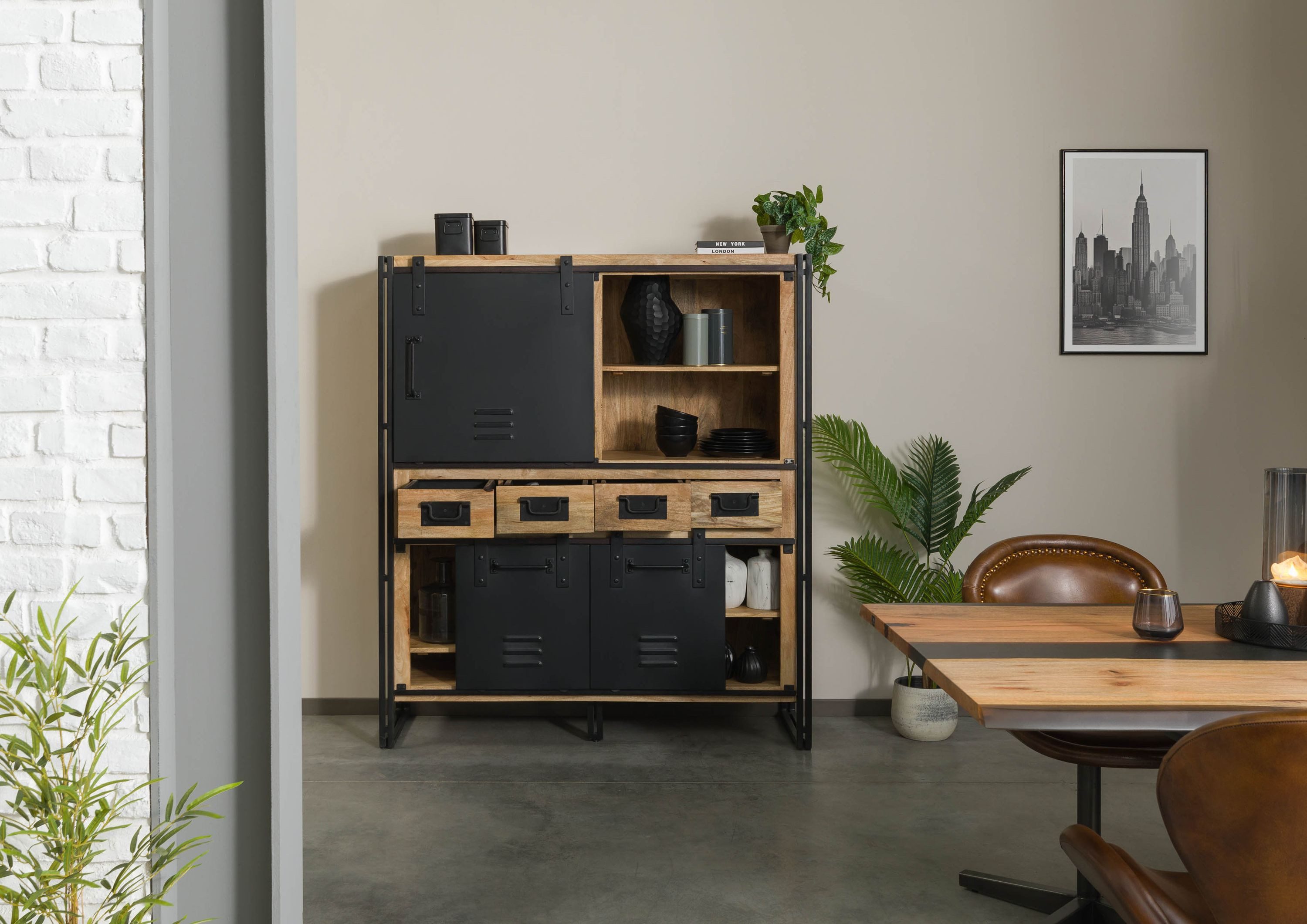 Massivmoebel24 Highboard BLACKBURN (Massivholz), Mango 140x45x160 natur klar lackiert / Metall schwarz BLACKBURN #557