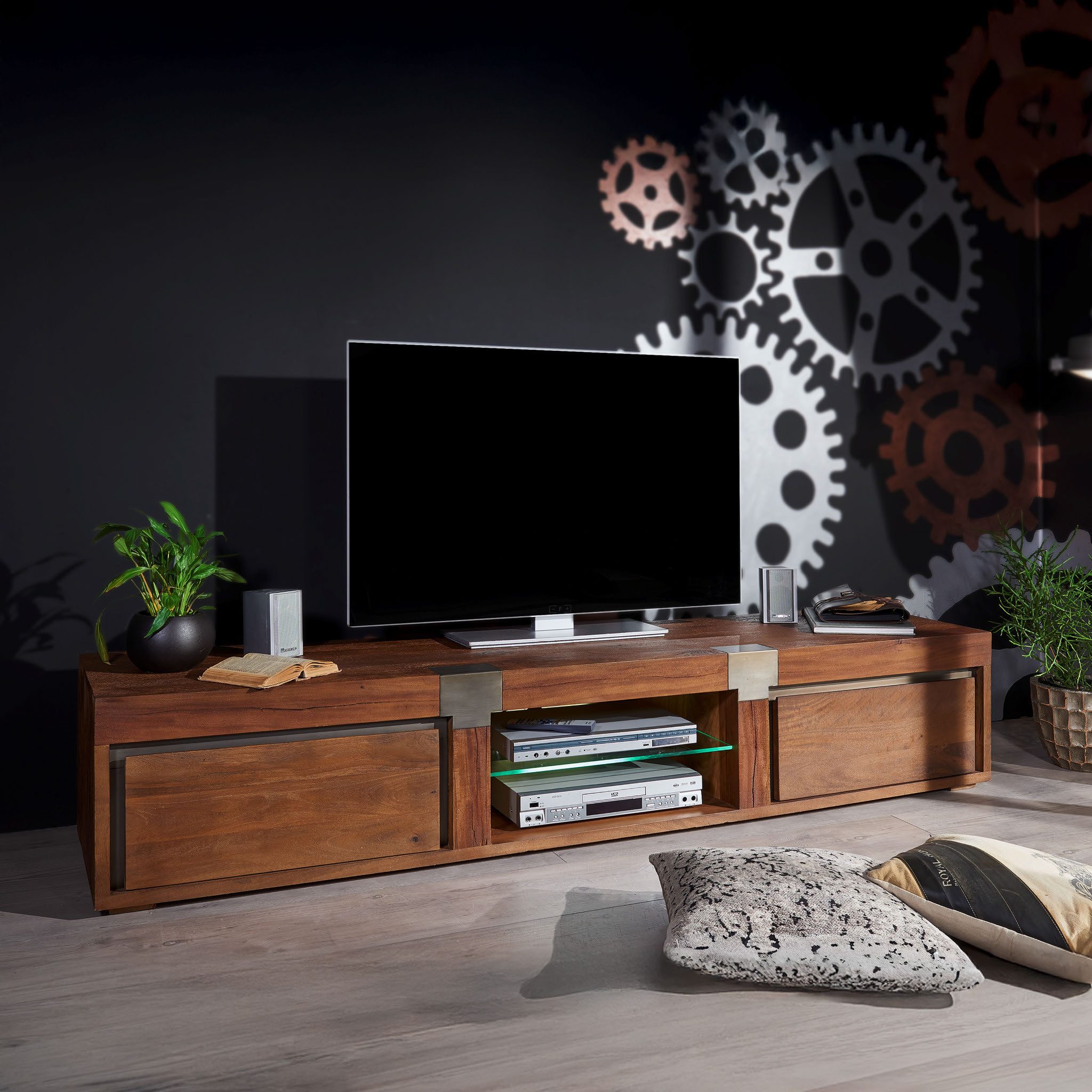 Massivmoebel24 TV-Board AMSTERDAM Mango Massivholz braun (Massivholz montiert 60 kg AMSTERDAM #02), Mango 205x48x39 cm (BxTxH) braun lackiert