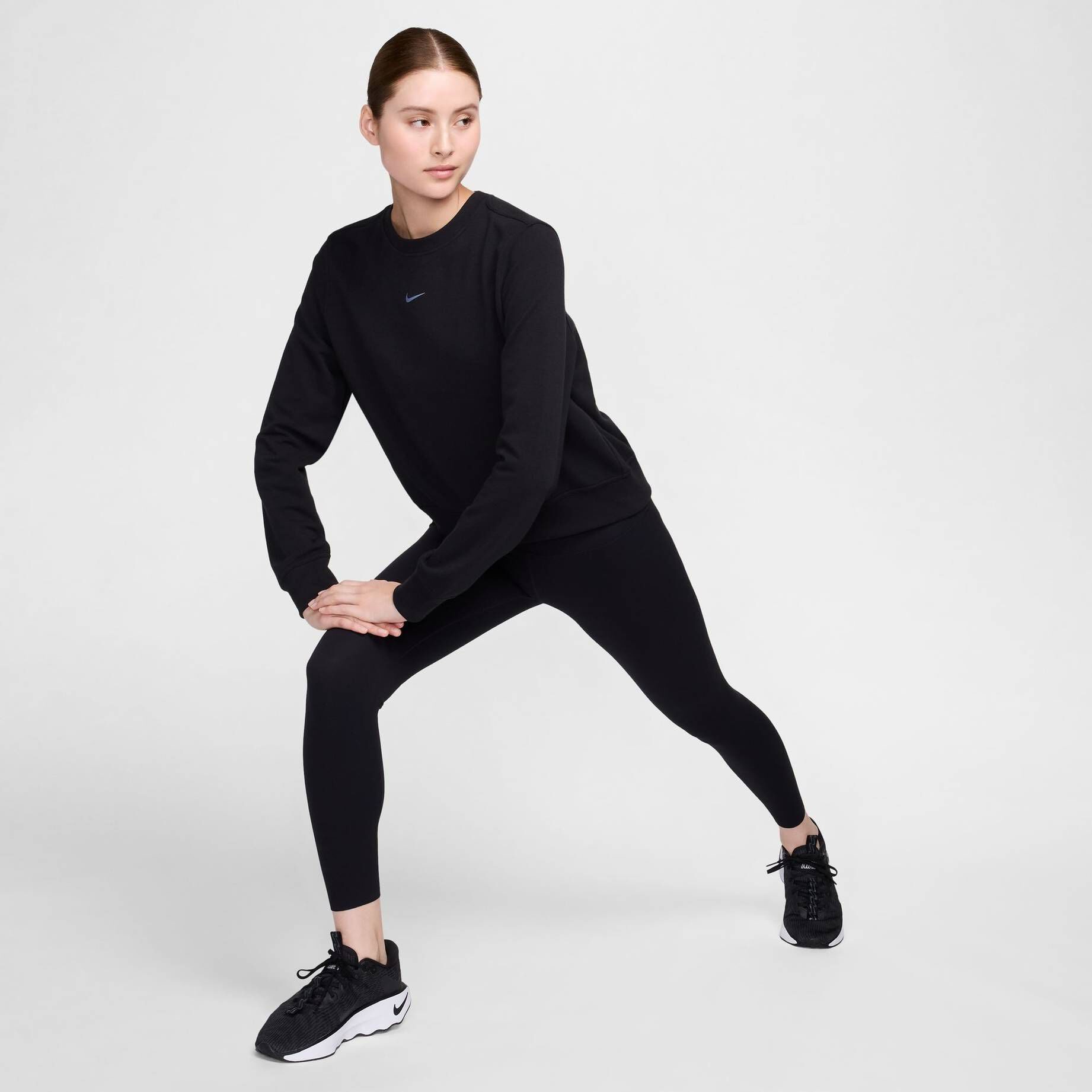 Nike Sweatshirt Damen Sweatshirt DRI-FIT ONE Regular Fit (1-tlg)