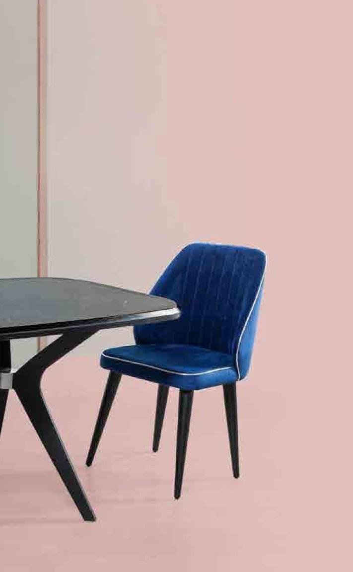 JVmoebel Stuhl Blau gepolsterter Stuhl mit schwarzen Holzbeinen für Esszimmer helles, Made In Europe