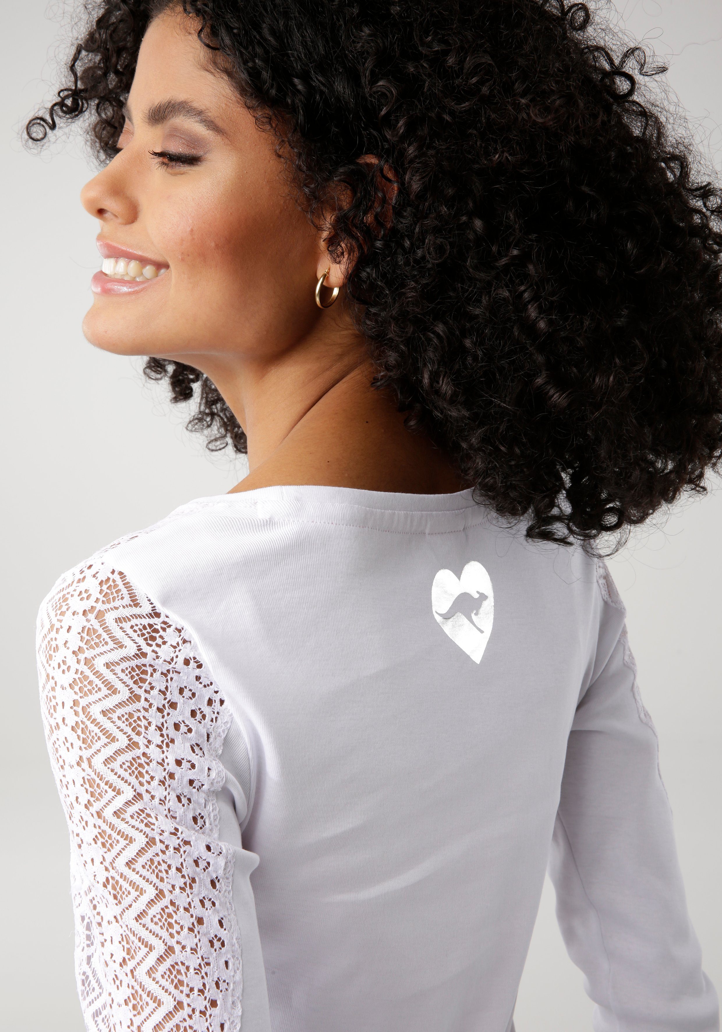 KangaROOS Langarmshirt Langarm, sehr figurbetonte Passform, aus Rippware