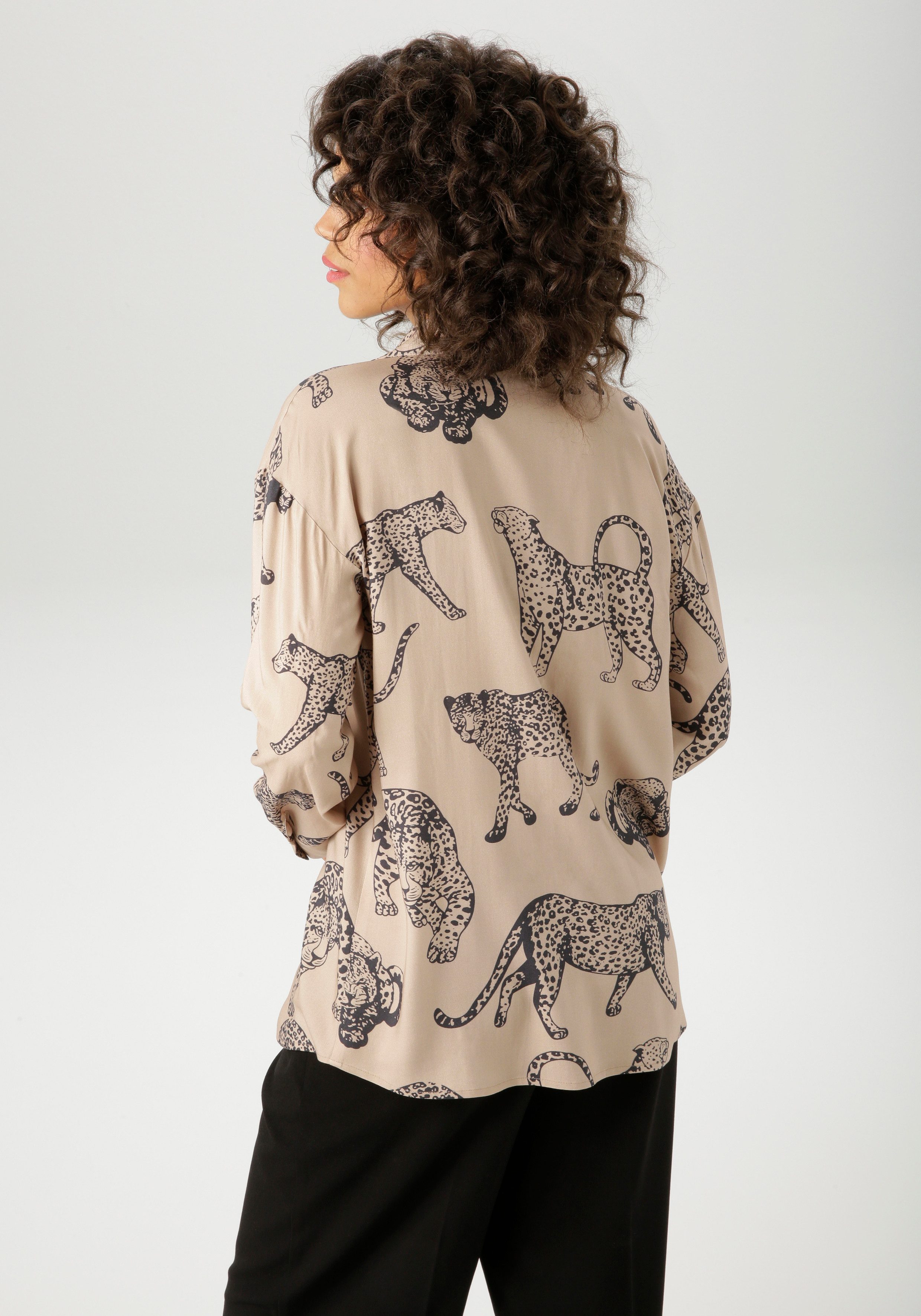 Aniston CASUAL Hemdbluse mit Leoparden bedruckt günstig online kaufen