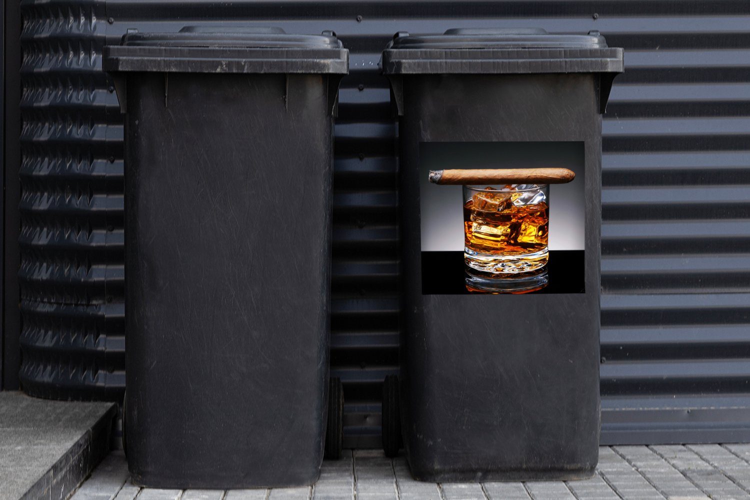 - Abfalbehälter - (1 Mülltonne, St), Container, Wandsticker Mülleimer-aufkleber, Zigarre Whiskey Sticker, MuchoWow Glas