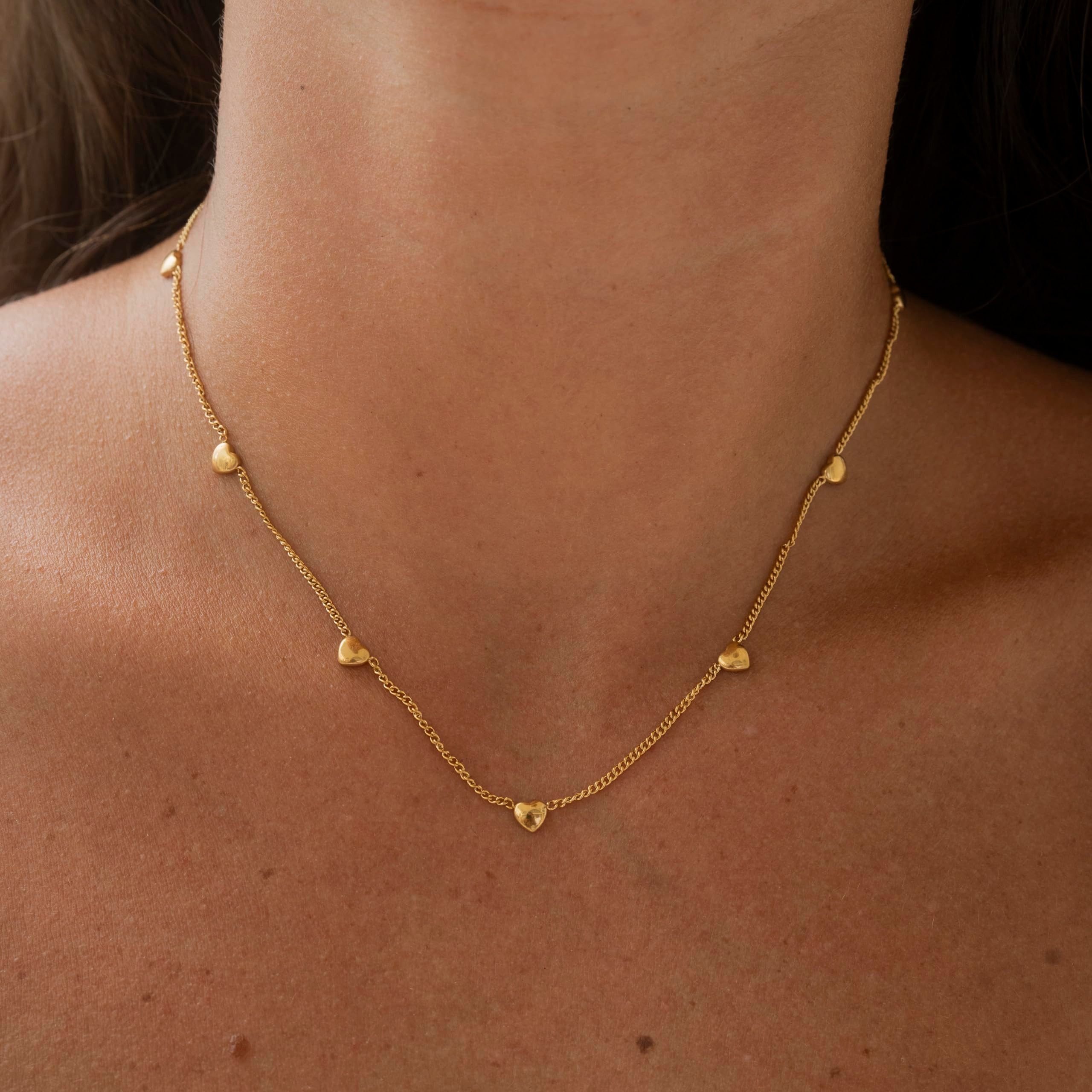Made by Nami Herzkette in Gold für Damen - Geschenke für Frauen, Größe Verstellbar 40 + 5 cm Wasserfester Schmuck