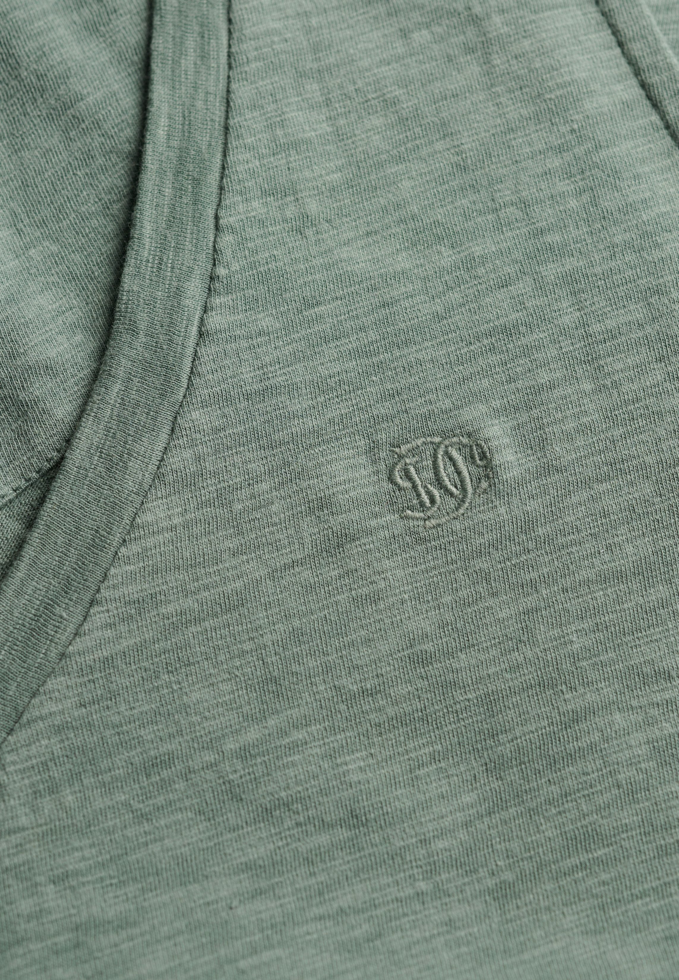 Superdry Tanktop STUDIOS VEE NECK VEST aus Baumwollmischung mit Lyocell, Regular Fit, ärmellos