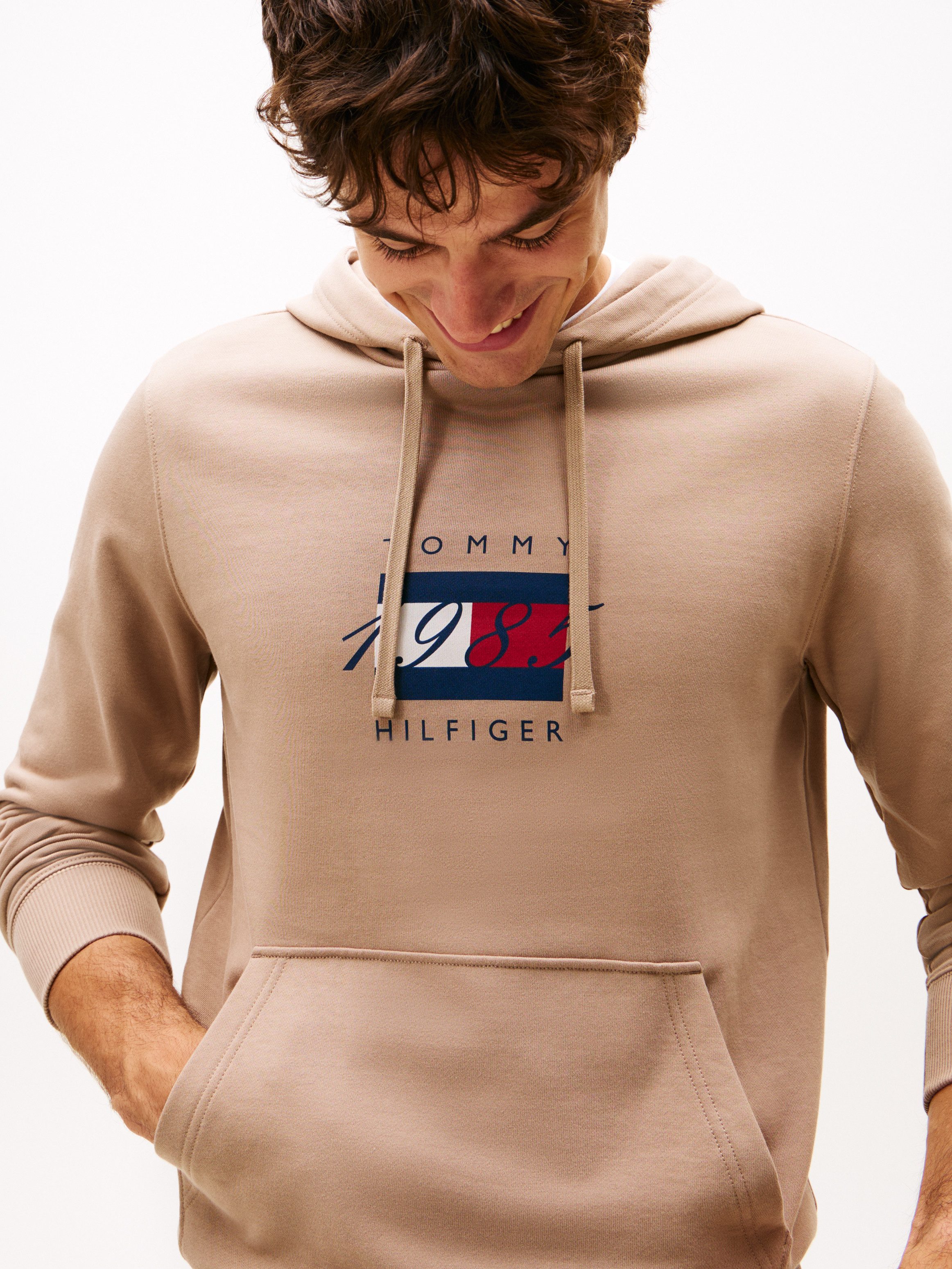 Tommy Hilfiger Kapuzensweatshirt LINEAR FLAG GRAPHIC günstig online kaufen