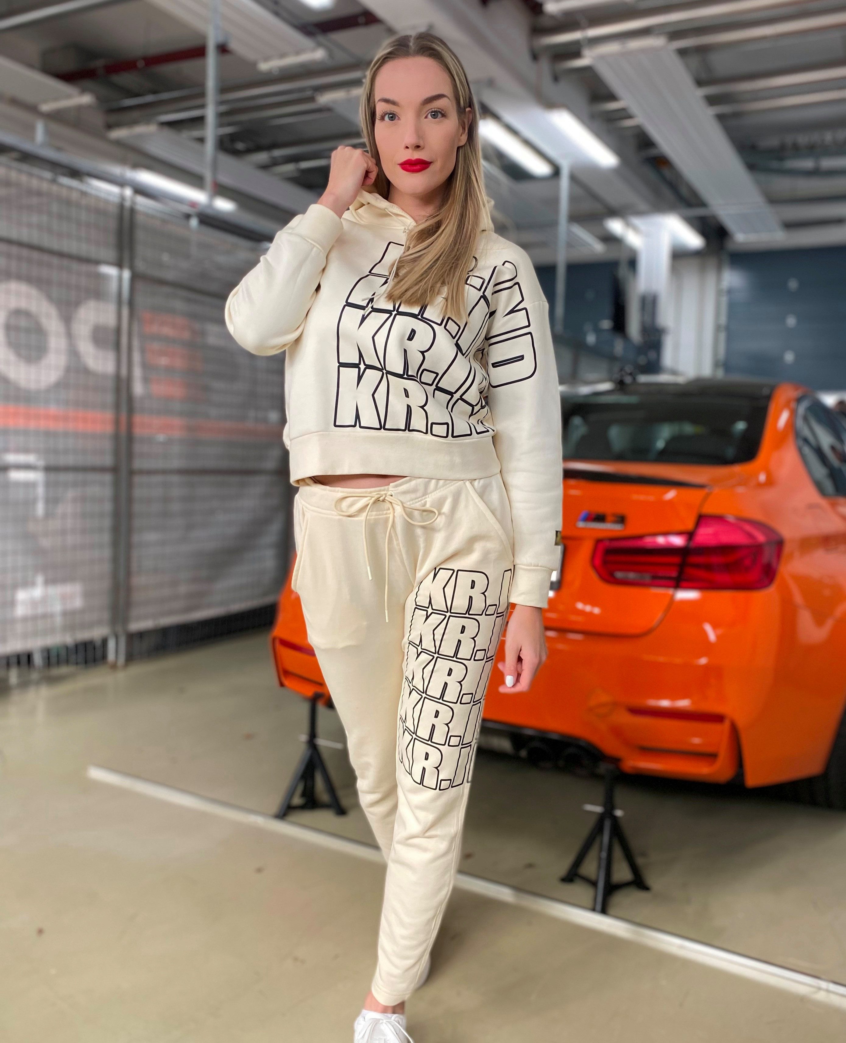 KR-Industries Loungeanzug KR Lounge Set (Set, Kapuzenpullover + Sweatpants) luxuriöses Designerlabel mit Applikationen