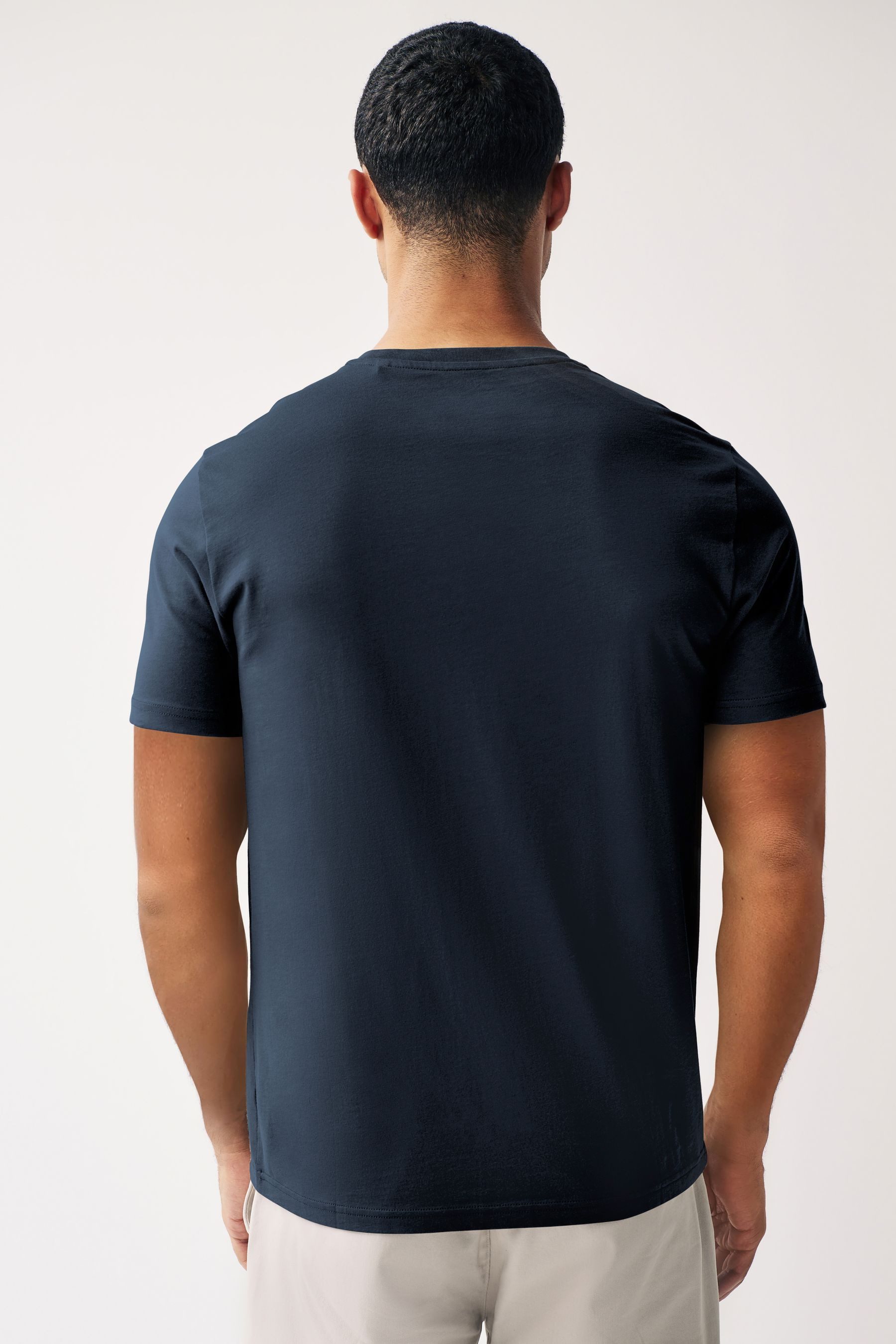 Next T-Shirt Essential T-Shirt mit V-Ausschnitt aus Baumwolle (1-tlg) günstig online kaufen