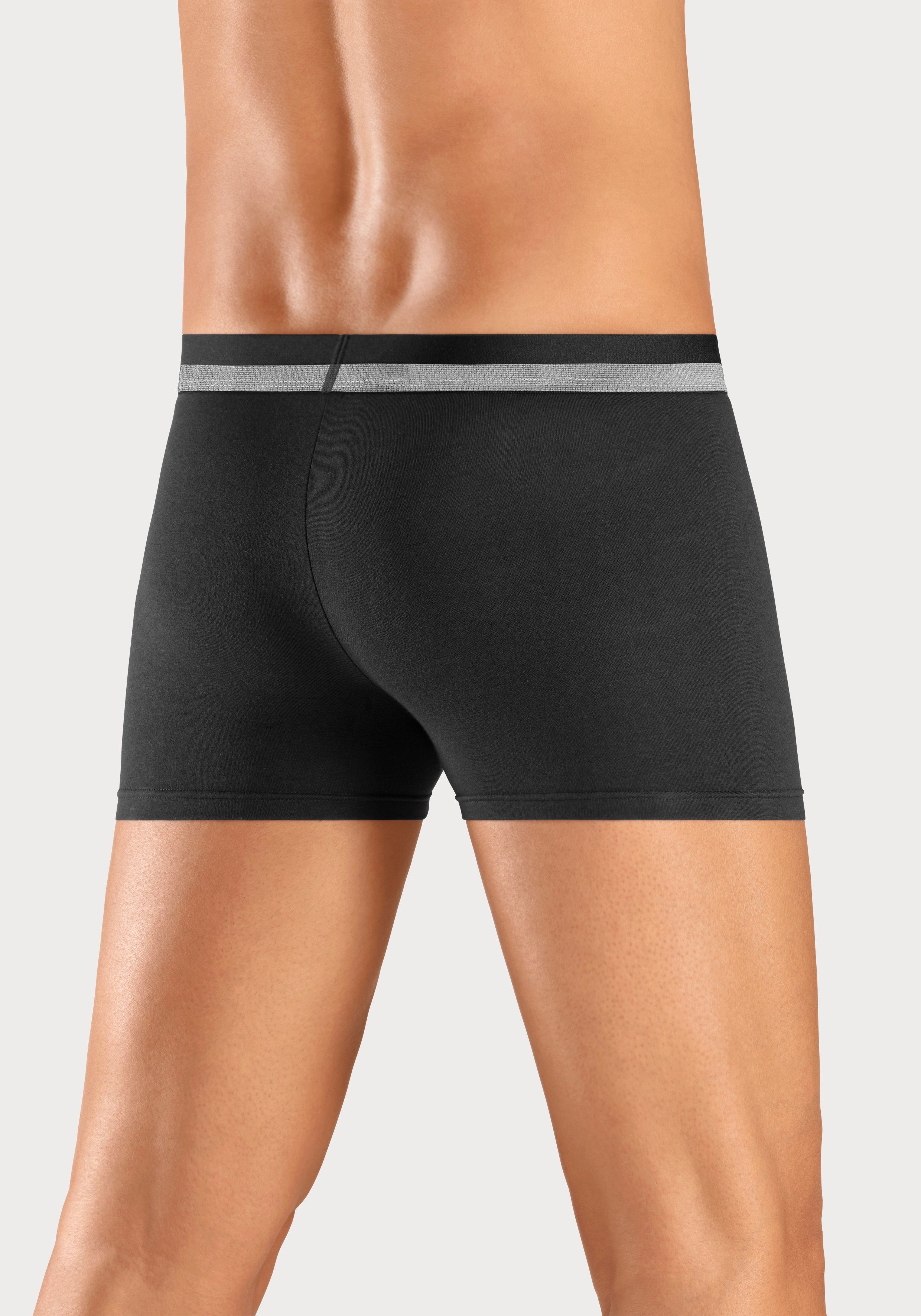Bruno Banani Boxer Boxershorts für Herren (Packung, 4-St) mit erhabenem Logo-Druck auf dem Bund