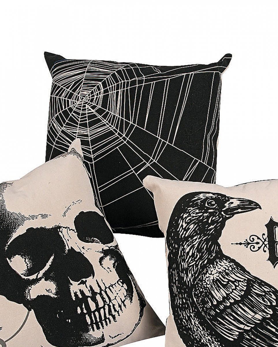 Tagesdecke Halloween Kissen mit Spinnweben Look, im Vintage Horror-Shop