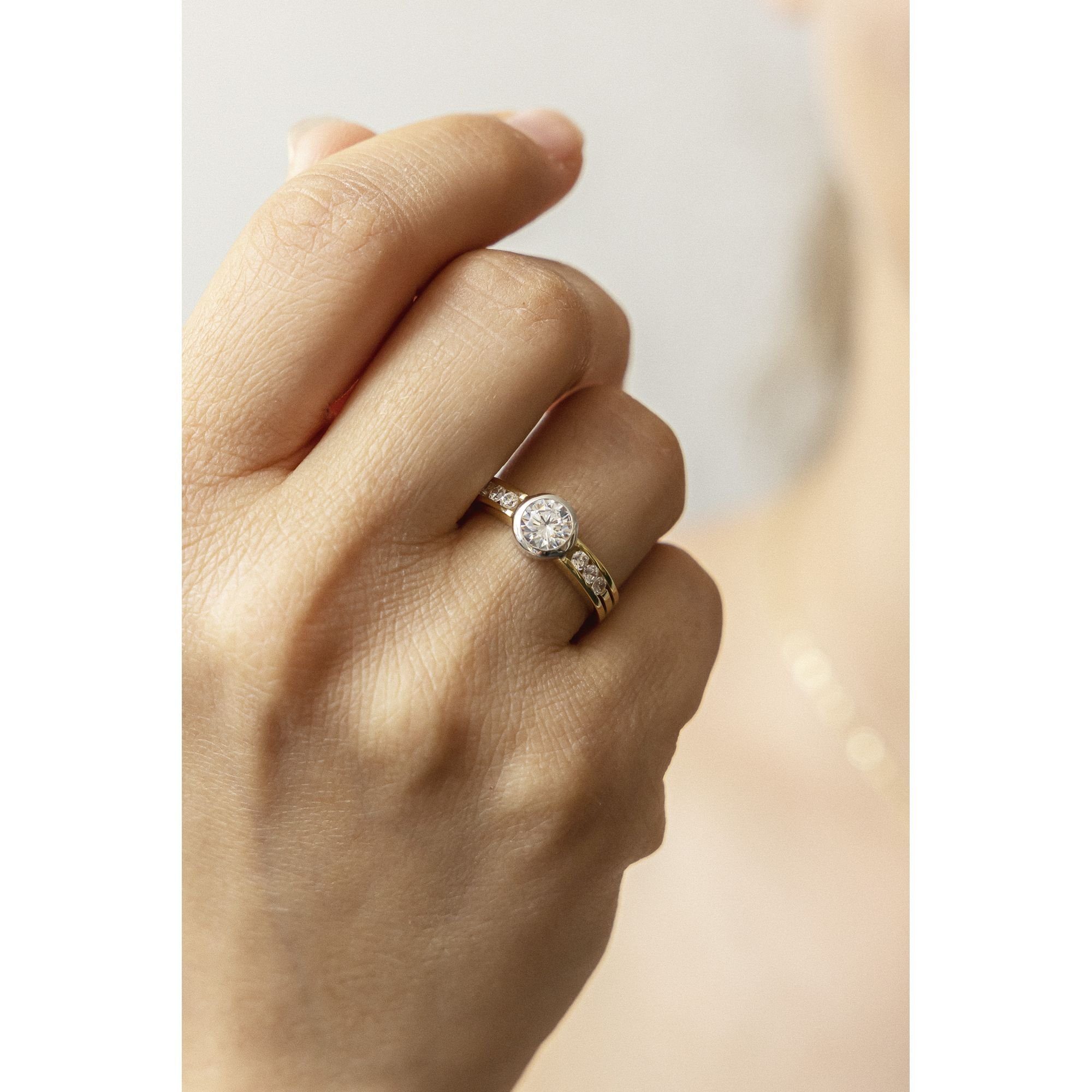 CELESTA Fingerring 375/- Gelbgold 2farbig Zirkonia