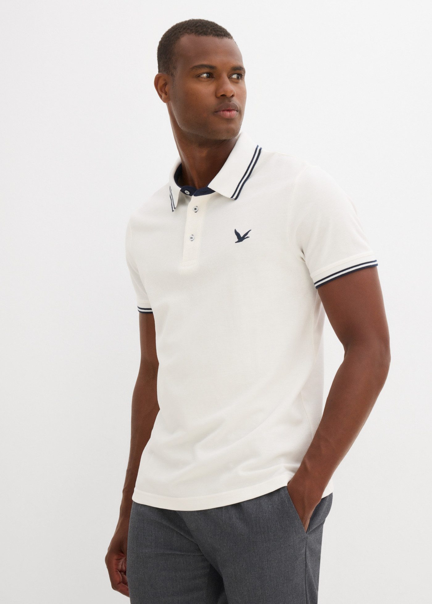 bonprix Poloshirt aus Baumwolle, mit Polokragen, Kurzarm-Design, Regular Fit