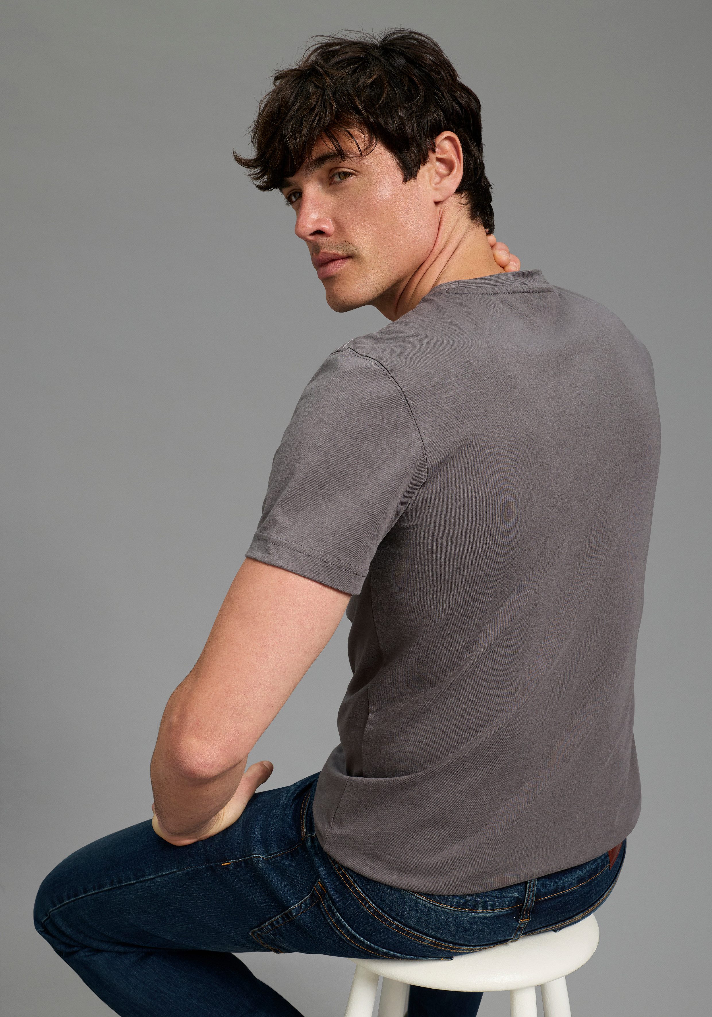 Bruno Banani T-Shirt Halbarmshirt, mit Rundhalsausschnitt, bedruckt, aus Si günstig online kaufen