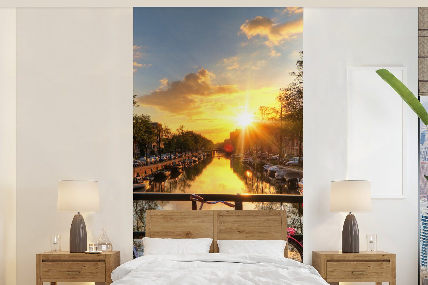MuchoWow Fototapete Amsterdam - Blumen - Brücke - Fahrrad - Sonnenuntergang, Matt, bedruckt, (2 St), Vliestapete für Wohnzimmer Schlafzimmer Küche, Fototapete
