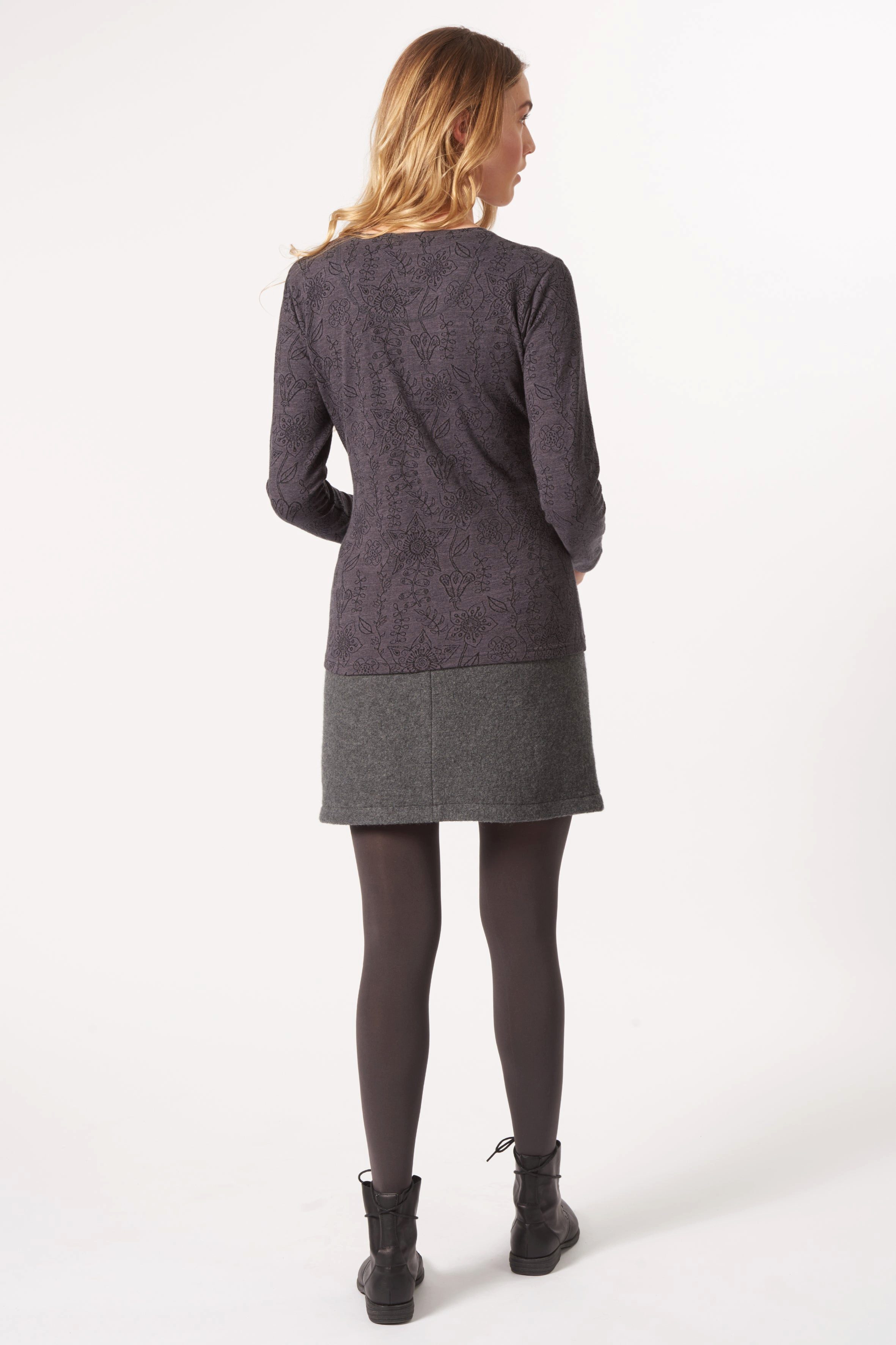 Himalaya Clothing Langarmshirt Edles Damen Shirt langarm mit floralem Muster aus Bio-Baumwolle Elegantes Longsleeve mit hohem Tragekomfort