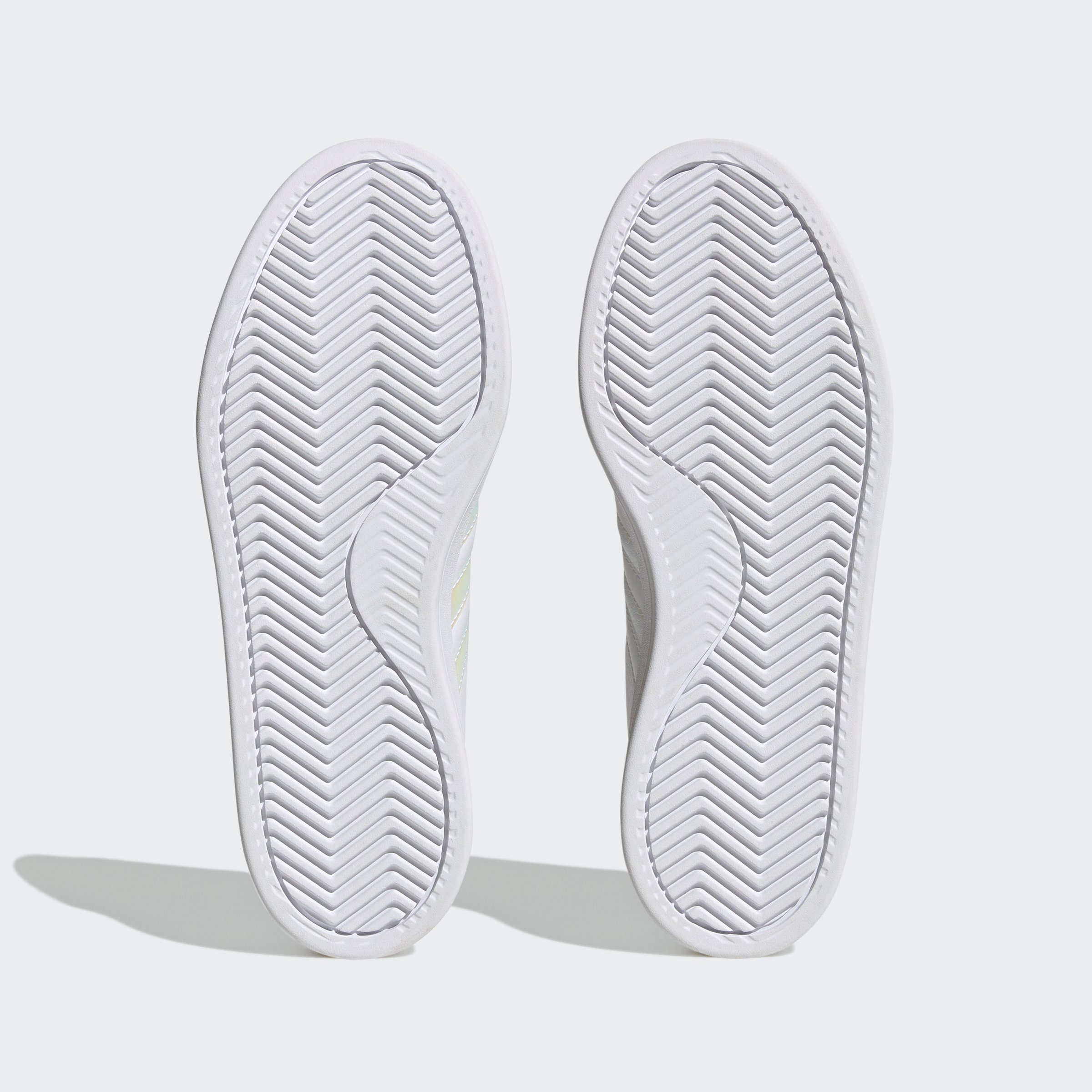 adidas Sportswear GRAND COURT CLOUDFOAM Sneaker den des Design COURT LIFESTYLE Superstar Spuren auf COMFORT adidas