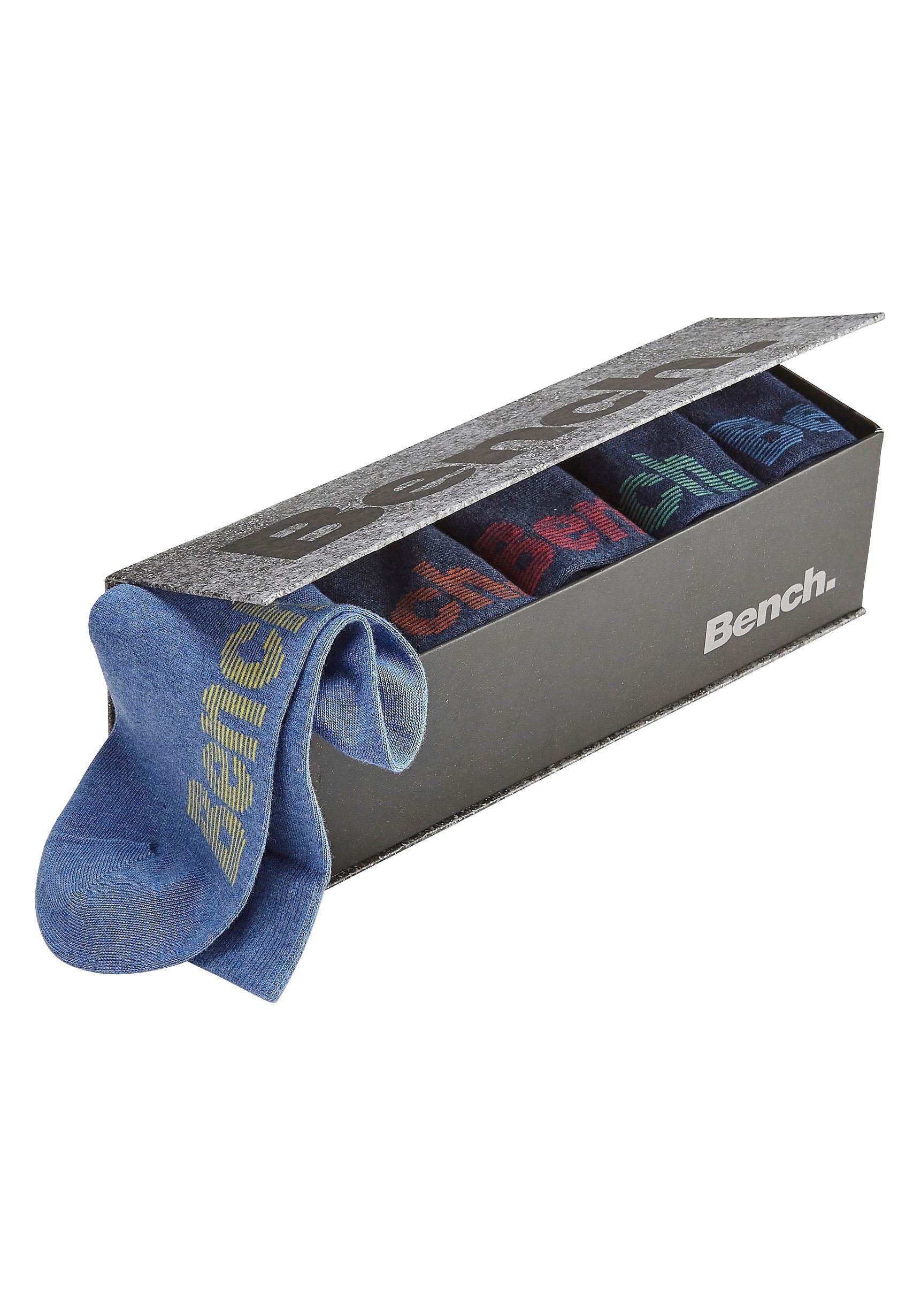 Bench. Socken (Box, 6-Paar) in der praktischen Box mit verschiedenfarbigen Logos. € 19,99, (€ 3,33 pro 1 Paar).