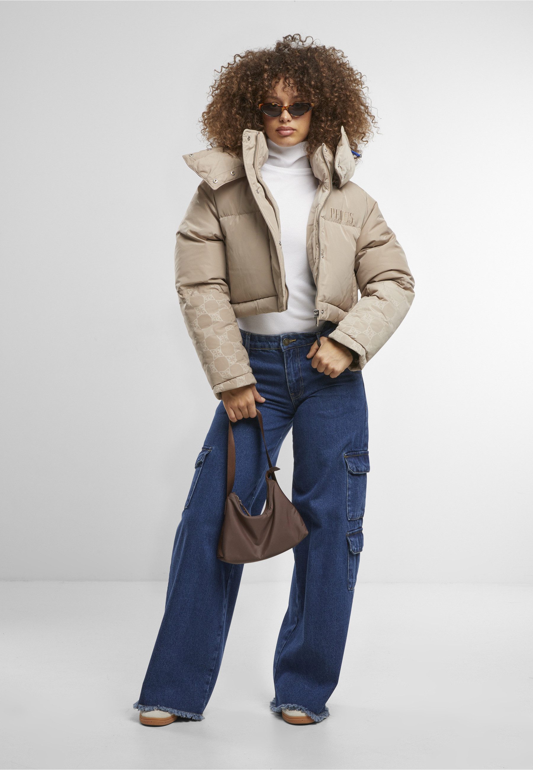 PEQUS Winterjacke PEQUS PEQUS Aether Cropped Puffer Jacket (1-St)
