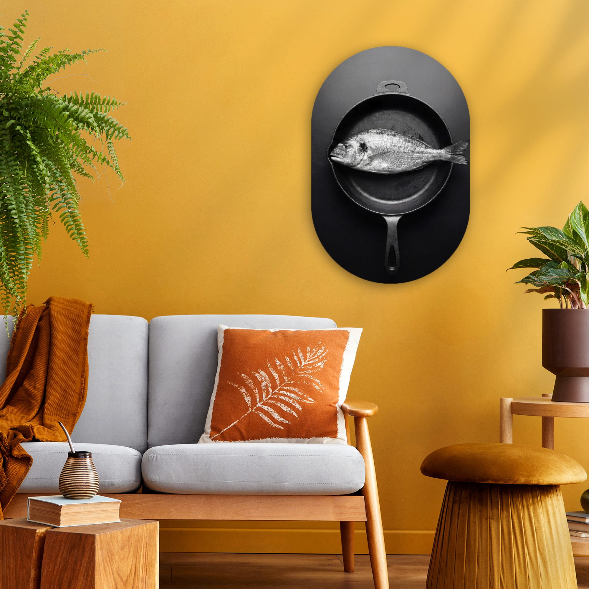 MuchoWow Gemälde Pfanne - Fisch - Schwarz - Weiß, Fotodruck (1 St), Wandbild Oval, Wohnzimmer oder Schlafzimmer Wanddekoration, 40x60 cm