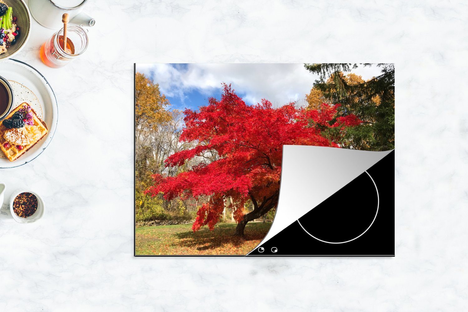 MuchoWow Herdblende-/Abdeckplatte Japanischer Park, roten 70x52 Blättern Arbeitsfläche Mobile Ahorn (1 Vinyl, mit nutzbar, Ceranfeldabdeckung tlg), im cm