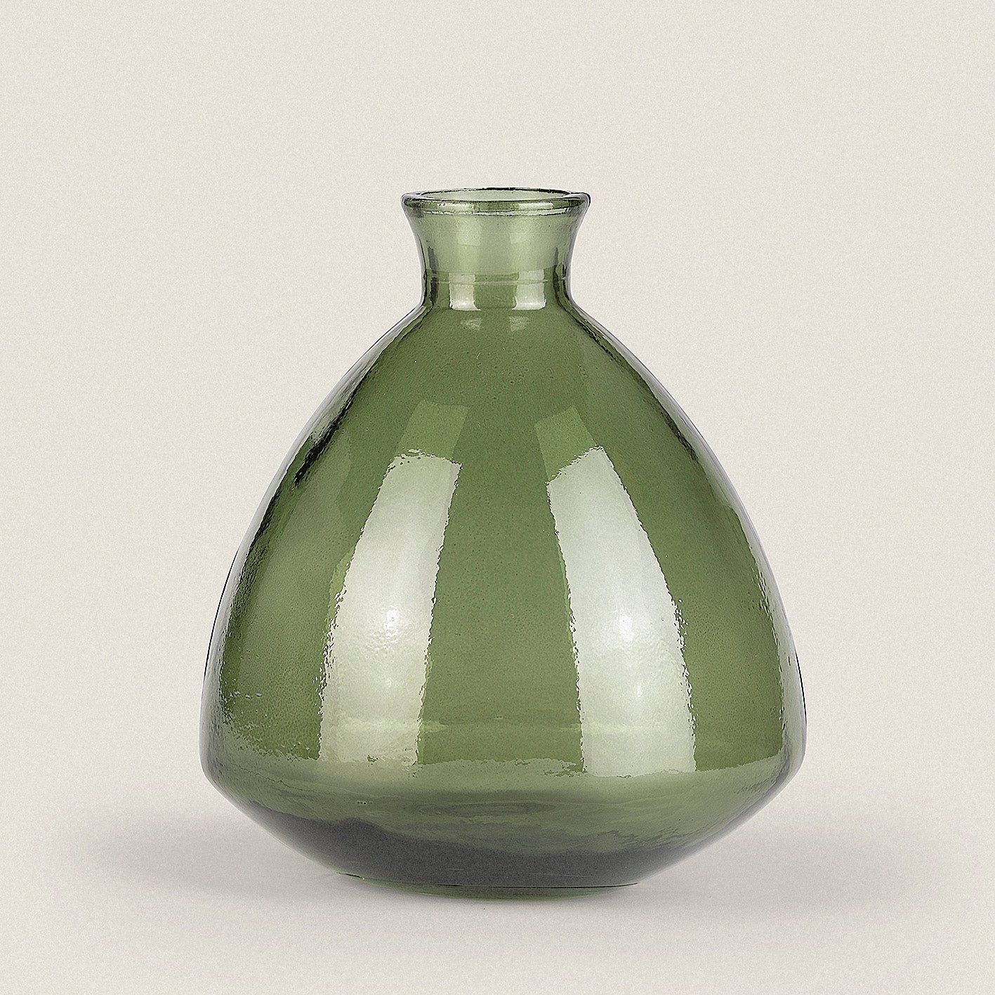 the way up Tischvase Vase "Augustin", 100 % Altglas, grün