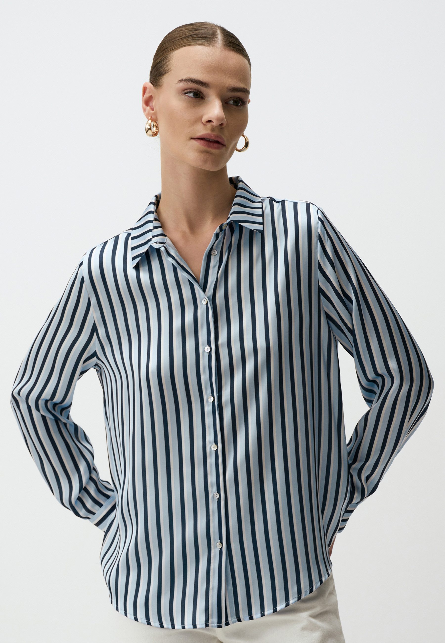 Shirtbluse Langärmliges Satinhemd Mit Linienmuster