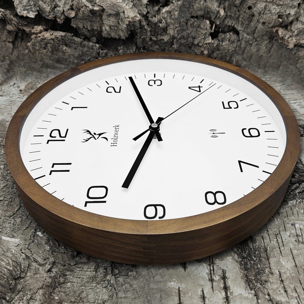 Funk FELSBERG Holzwerk braun, Uhr, Wand Funkwanduhr 30 weiß Tickgeräusche, Designer cm) Holz ohne (lautlos