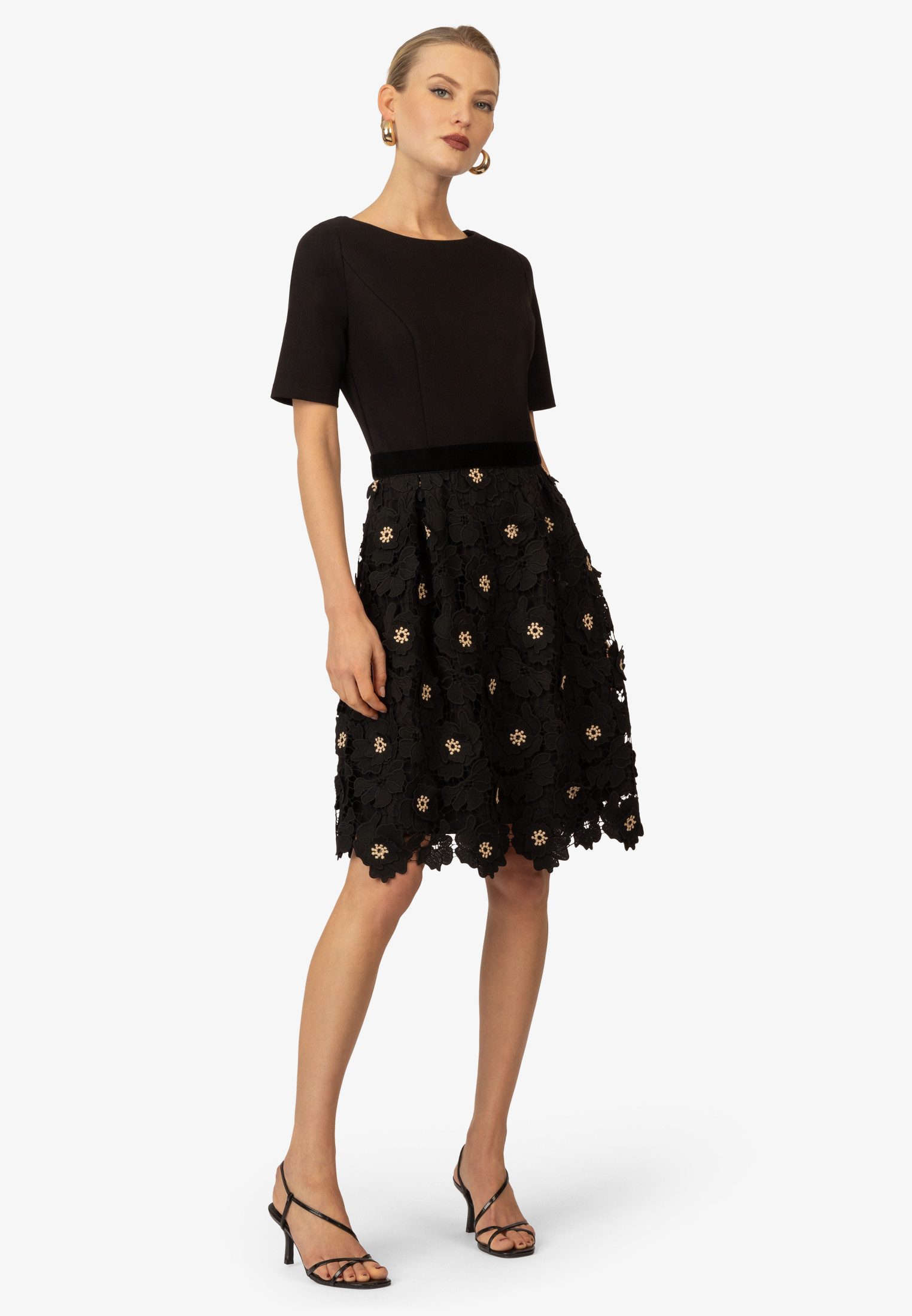 Kraimod Cocktailkleid mit Samttaille und 3D-Blütenspitze günstig online kaufen