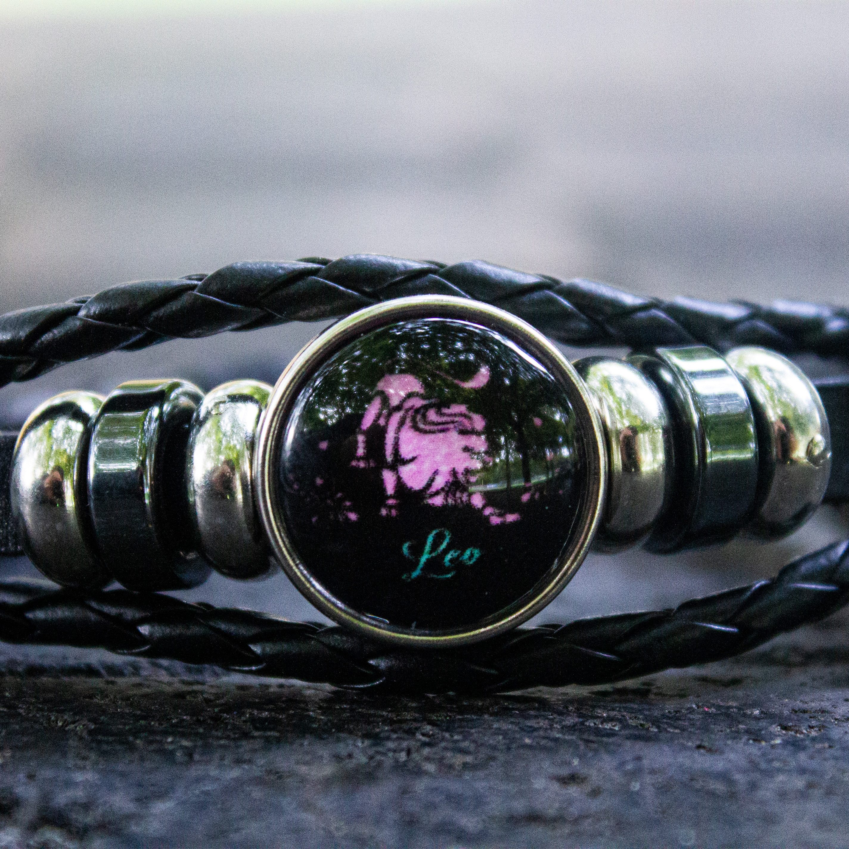 Stelby Armband mit Gravur Armband Sternzeichen Löwe mit 3D Gravur im Glas (Weihnachtsgeschenk, Geburtstagsgeschenk, Valentinstaggeschenk, modern, minimalistisch), langlebig, pflegeleicht, unisex