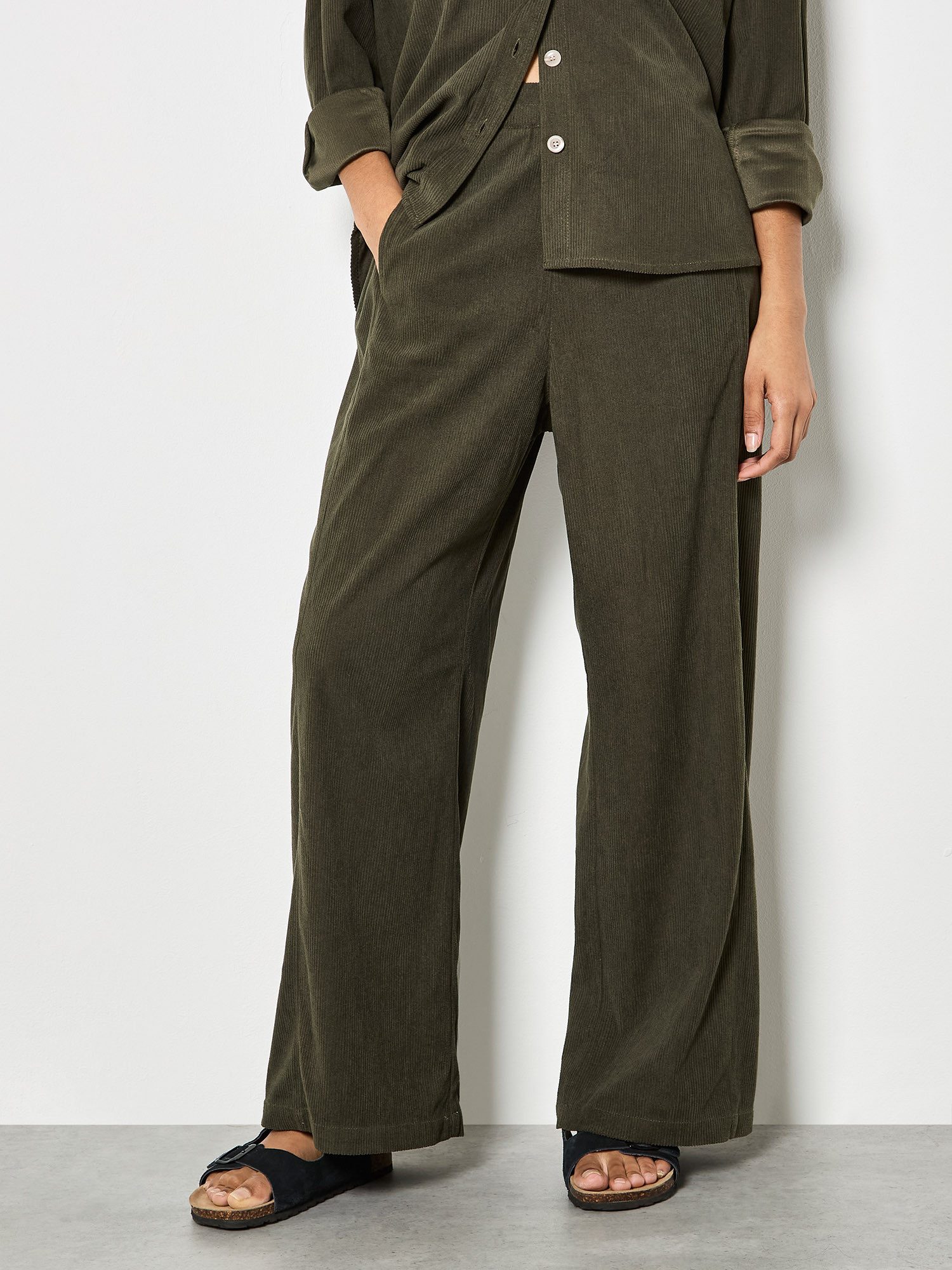 Apricot Cordhose