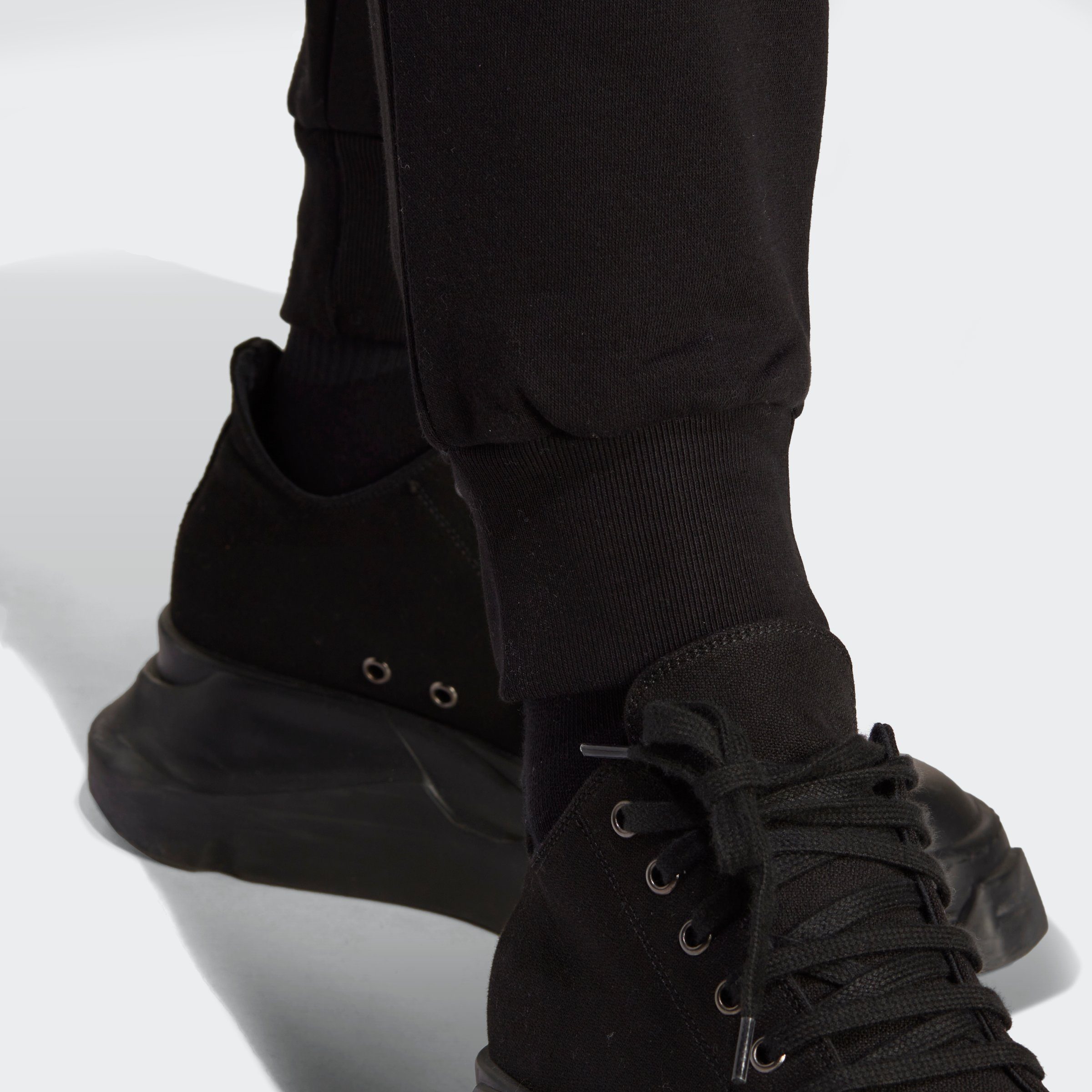 adidas Originals ESSENTIALS FLEECE (1-tlg) Black ADICOLOR SLIM Sporthose
