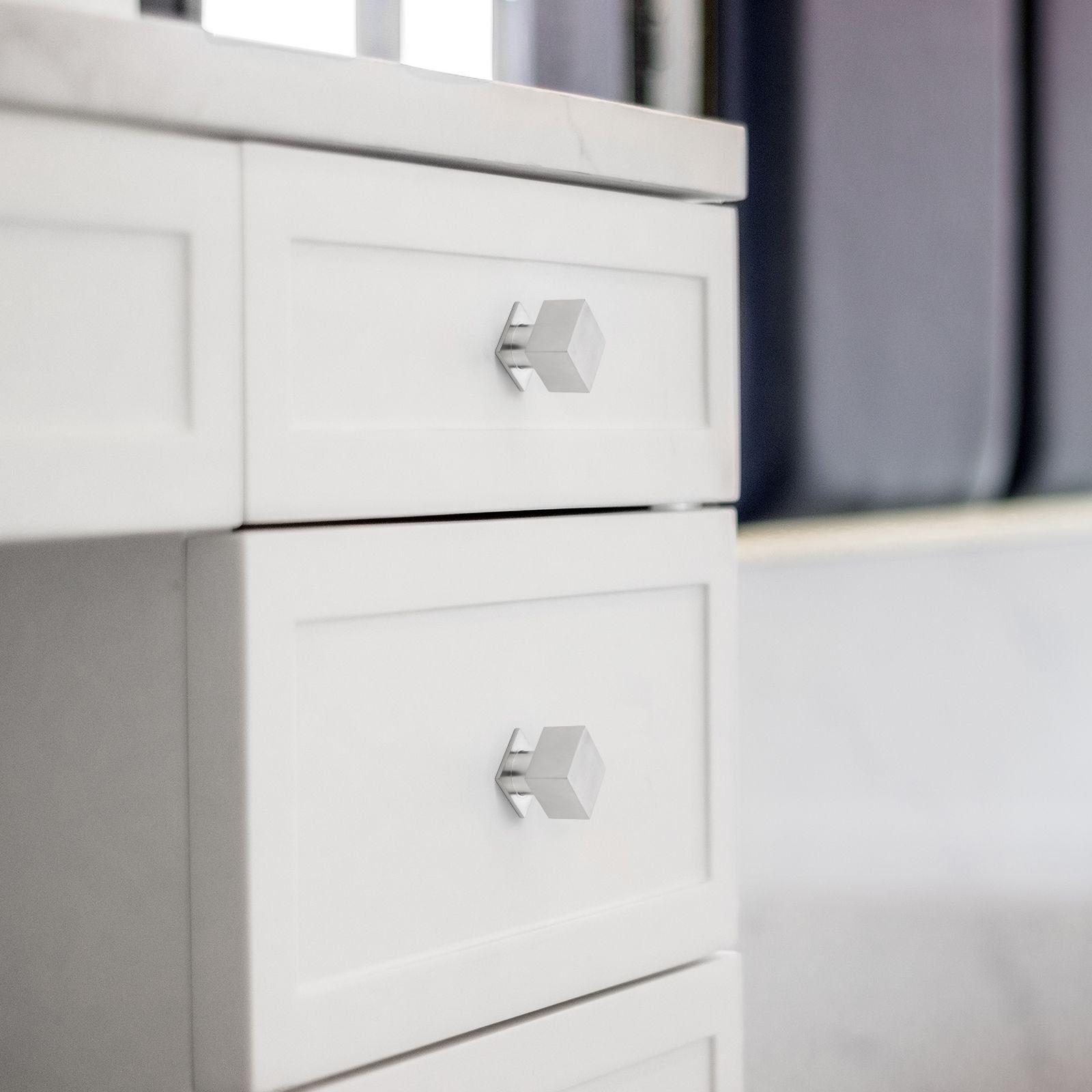SO-TECH® Möbelknopf NEWCASTLE Länge 20 - 30 mm Edelstahl gebürstet, Knopf Knauf incl. Schraube