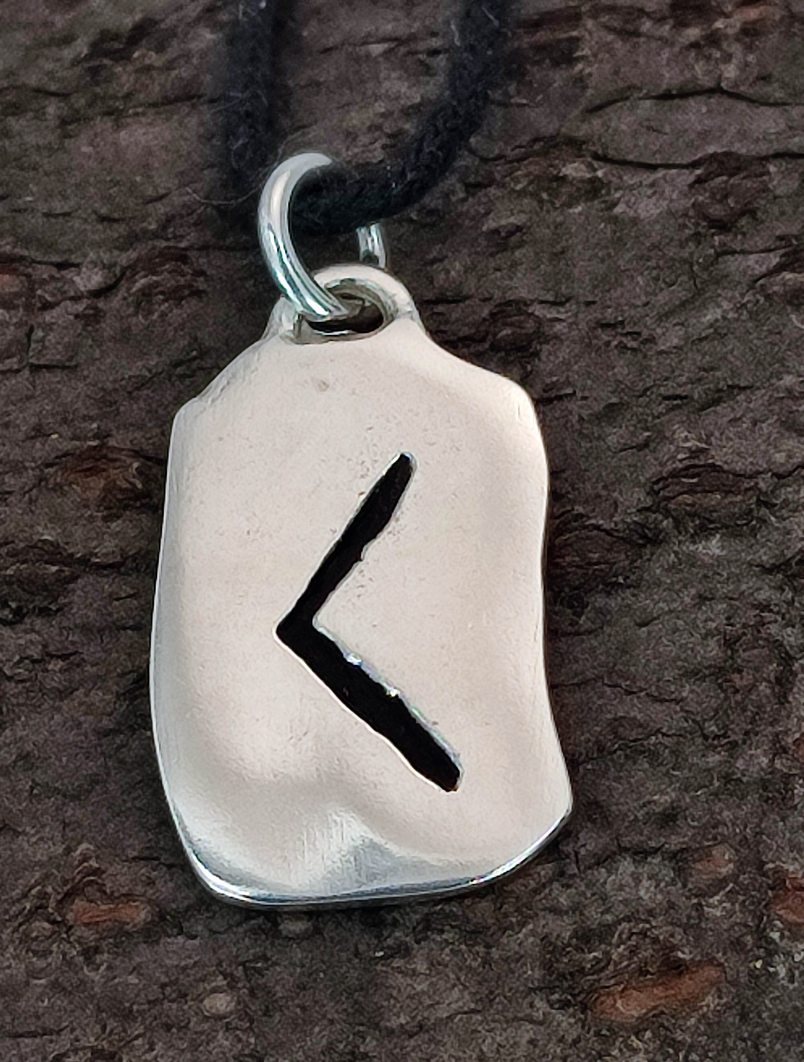 K Kenaz Silber 925 Sterling Kettenanhänger Leather Kiss Buchstabe Rune of