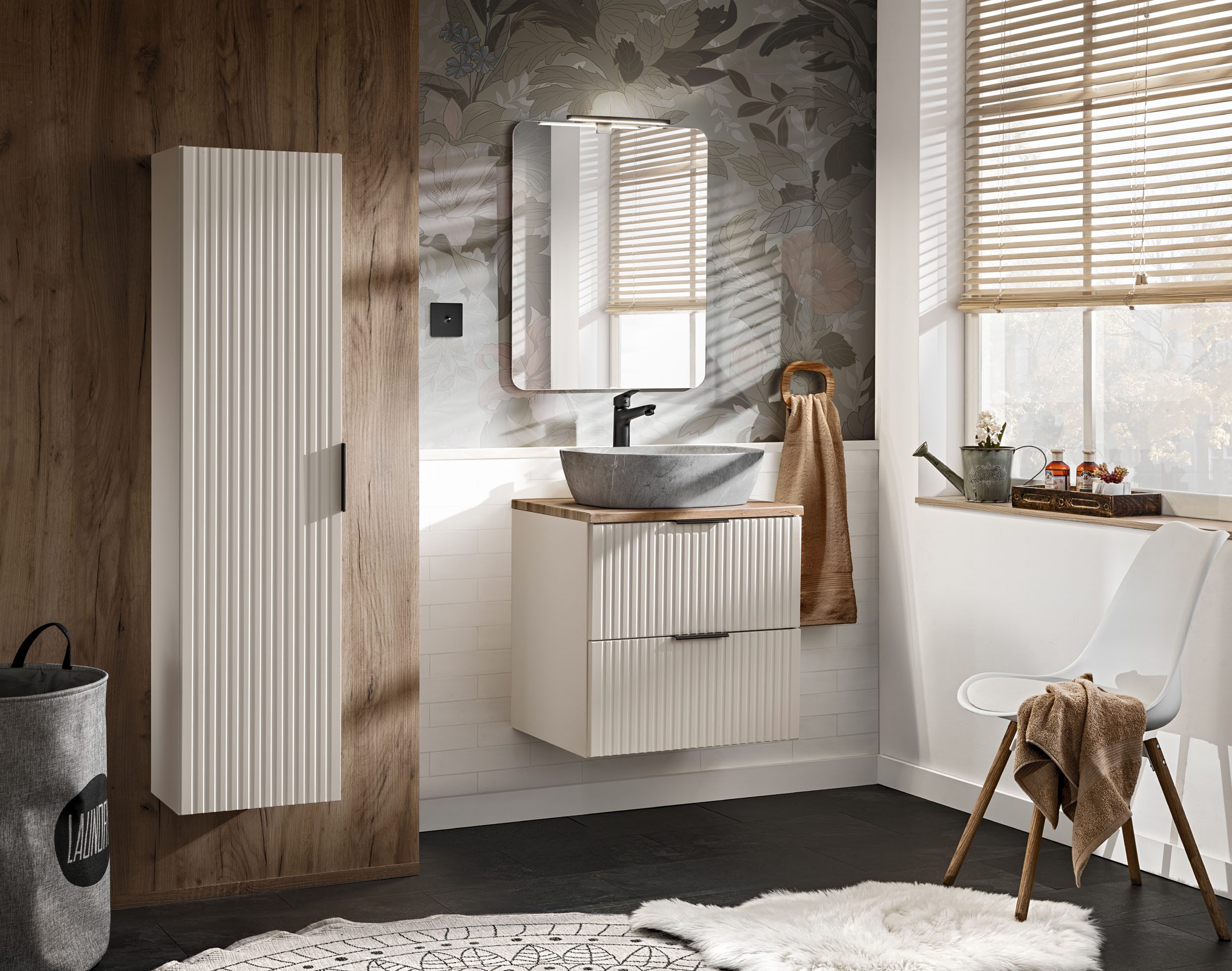 WFL GROUP Waschtisch Niva hängend mit Rillenfronten & Soft-Close-Mechanismus