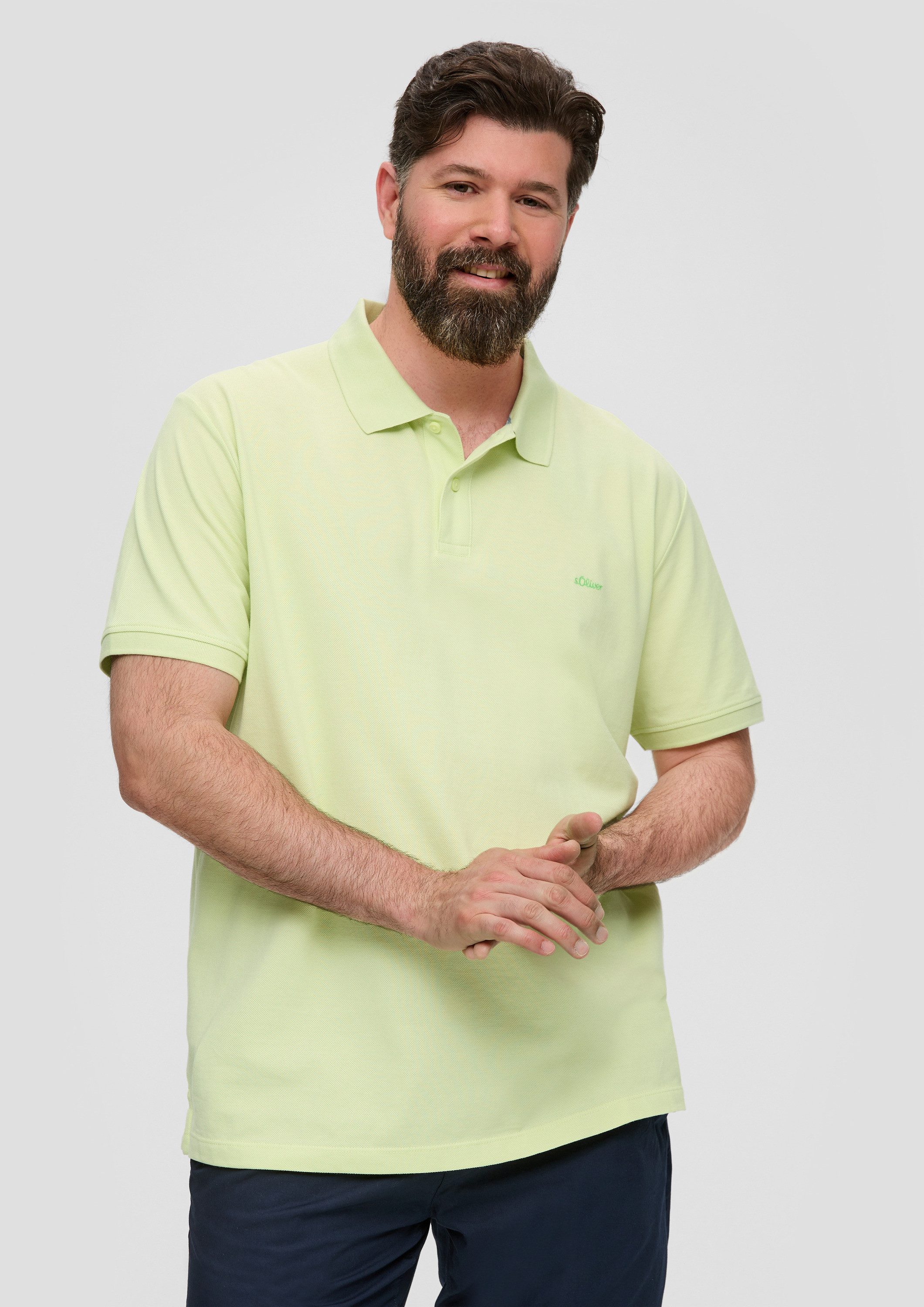 s.Oliver Kurzarmshirt Polo-Shirt Poloshirt mit kleinem Label-Print