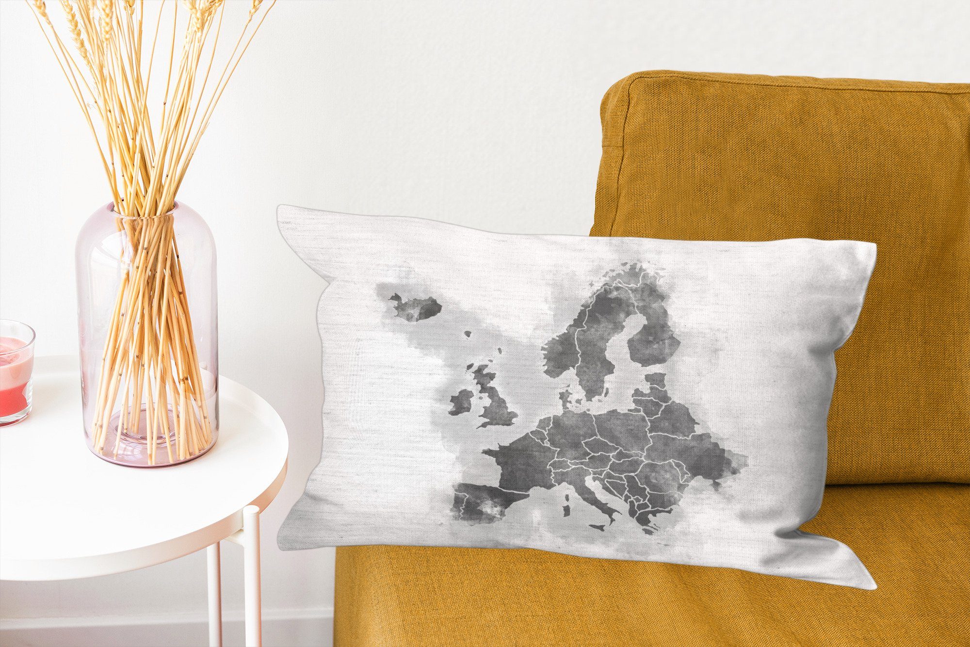 MuchoWow Dekokissen Karte - Europa mit Schlafzimmer - Wohzimmer Schwarz Dekoration, Füllung, Zierkissen, Weiß, Dekokissen 