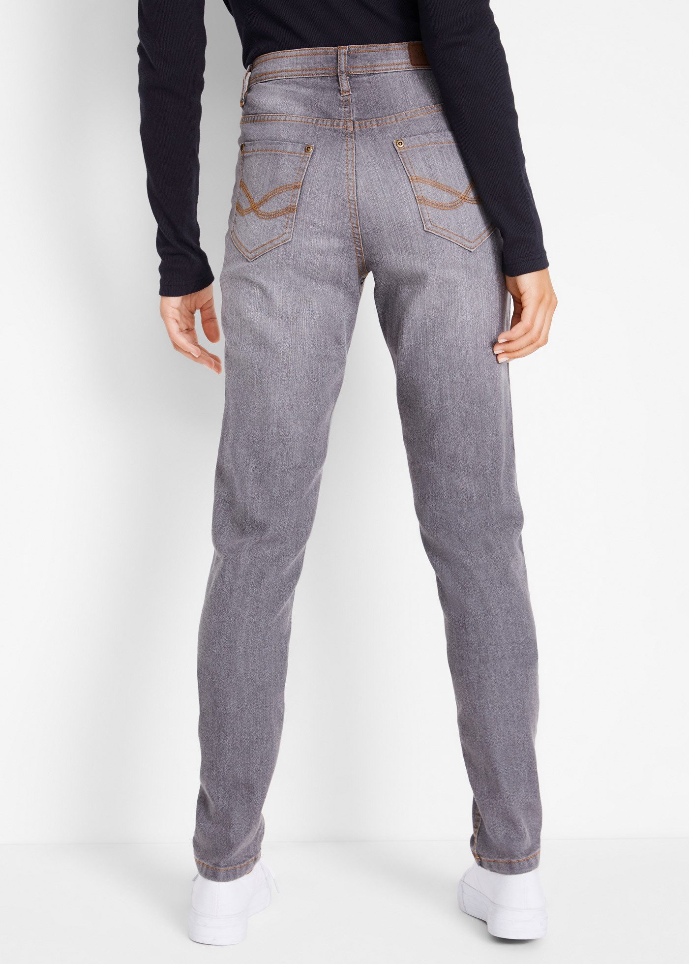 bonprix Mom-Jeans Regular Fit, mit Eingrifftaschen, Gesäßtaschen und Coinpocket