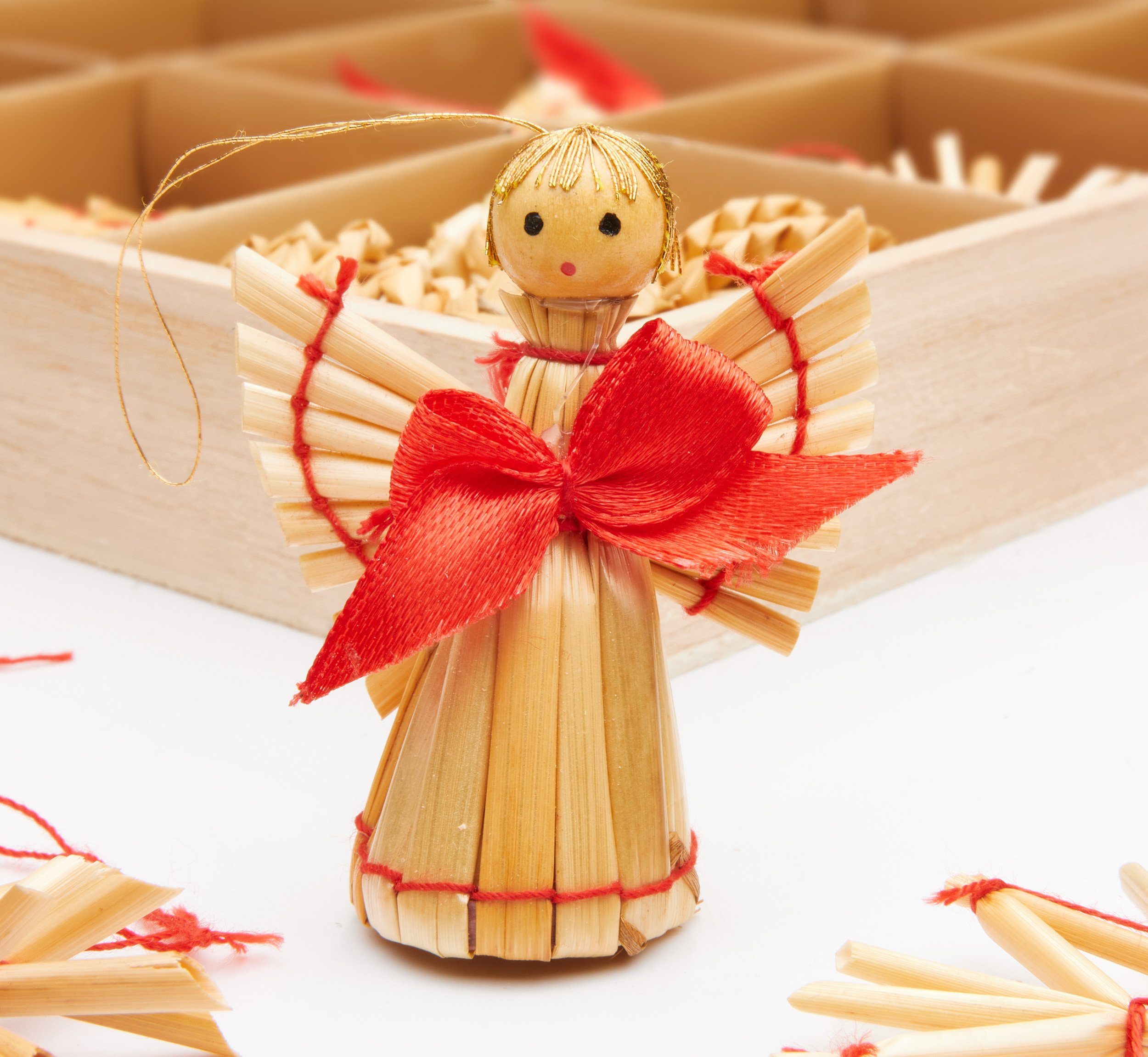 BRUBAKER Christbaumschmuck Weihnachtliches Strohsterne Set (48-tlg), bis zu 6,5 cm hohe Christbaumanhänger aus Stroh, handgefertigt – Bild 5 von 5